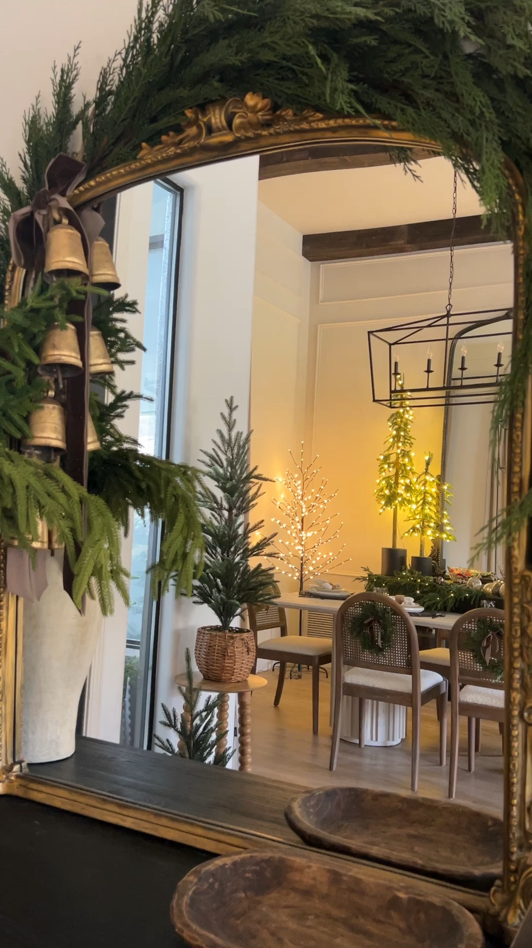 Kitchen Tablescape for the Holidays 

#LTKHome #LTKFindsUnder100 #LTKFindsUnder50