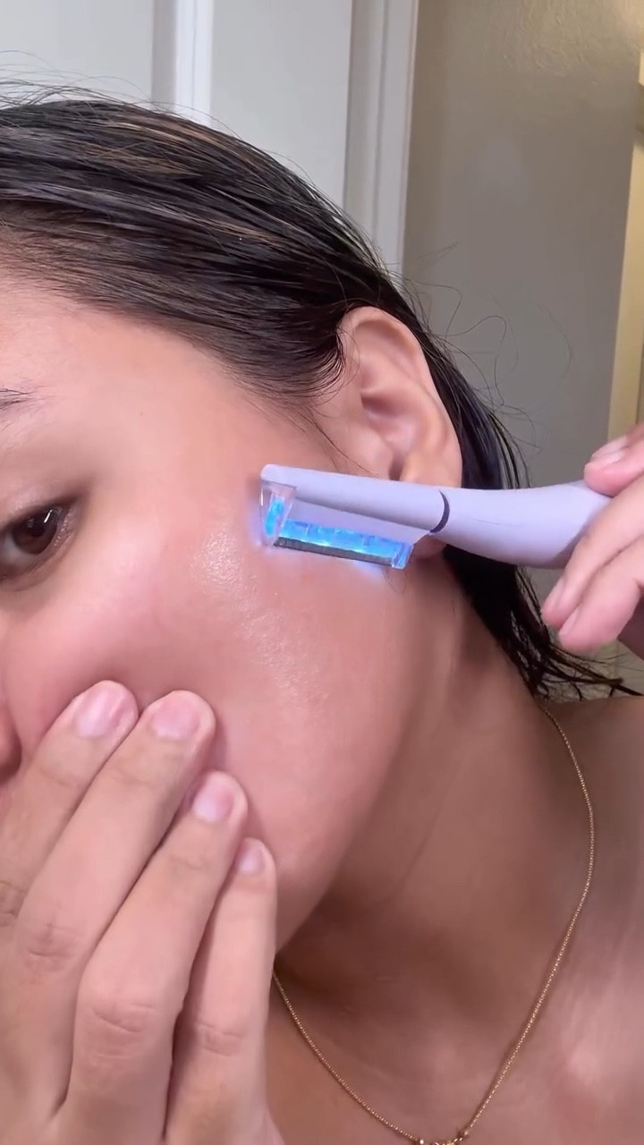 #mtbpartner #verifiedreview
Smoother skin in minutes? Michael Todd Beauty Sonicsmooth removes peach fuzz + buildup so skincare works better. My weekly glow ritual. @michaeltoddbeauty 

#dermaplaning #skincaretools #glowingskin