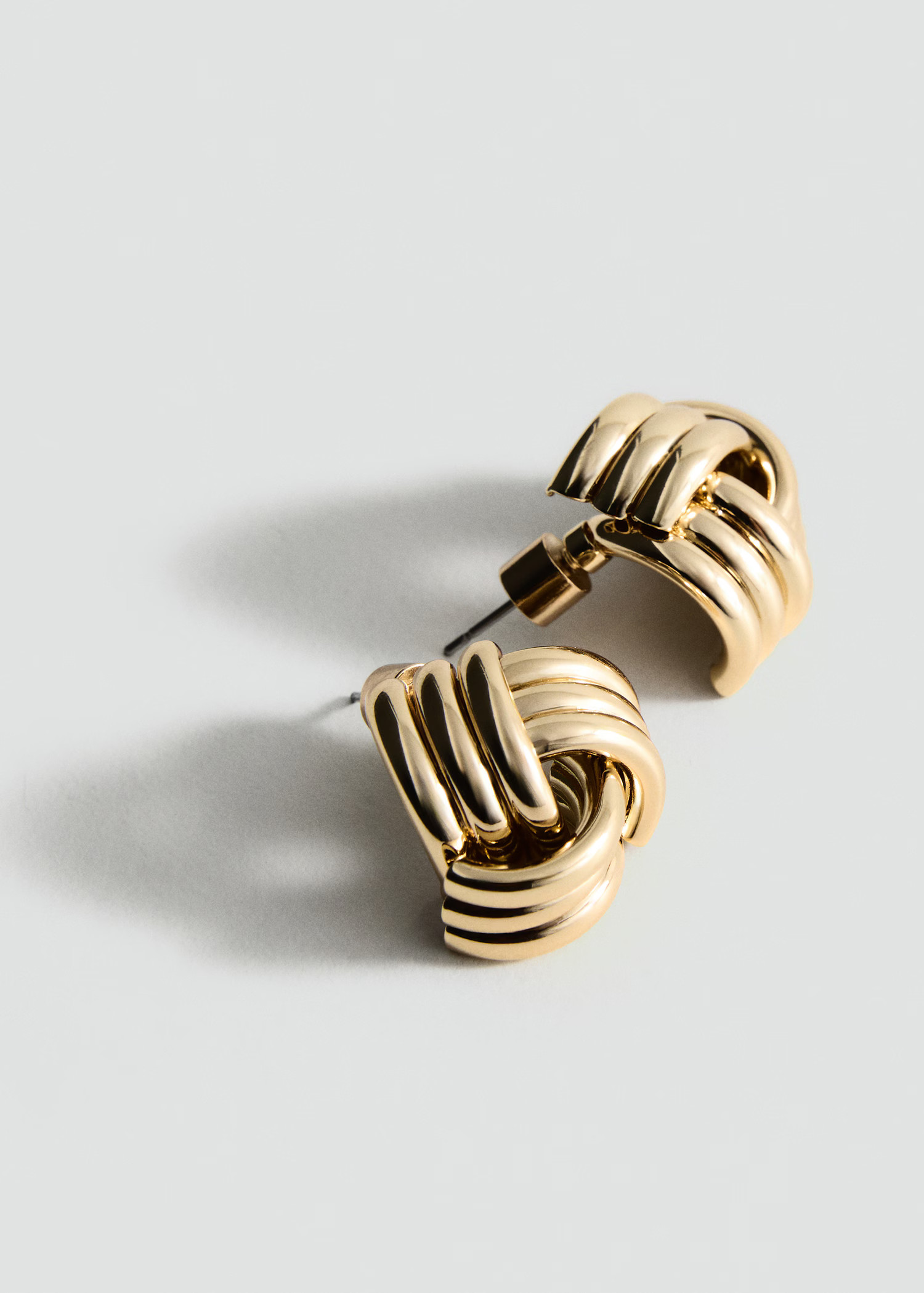 Intertwined knot earrings - Women | MANGO United Kingdom | MANGO (UK)