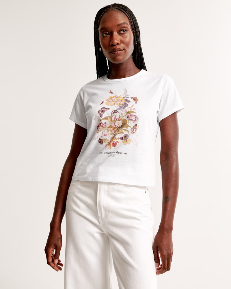 Short-Sleeve Fitzwilliam Museum Graphic Skimming Tee | Abercrombie & Fitch (US)