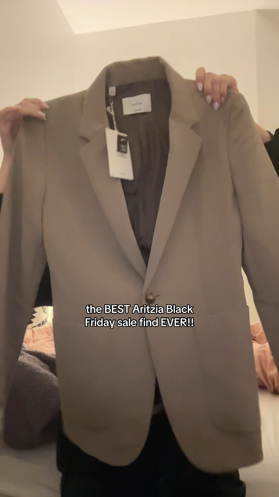 Today is the LAST chance to get the best Aritzia blazer for 50% off! My favorite find of all Black Friday!!

#LTKWorkwear #LTKCyberWeek #LTKSaleAlert