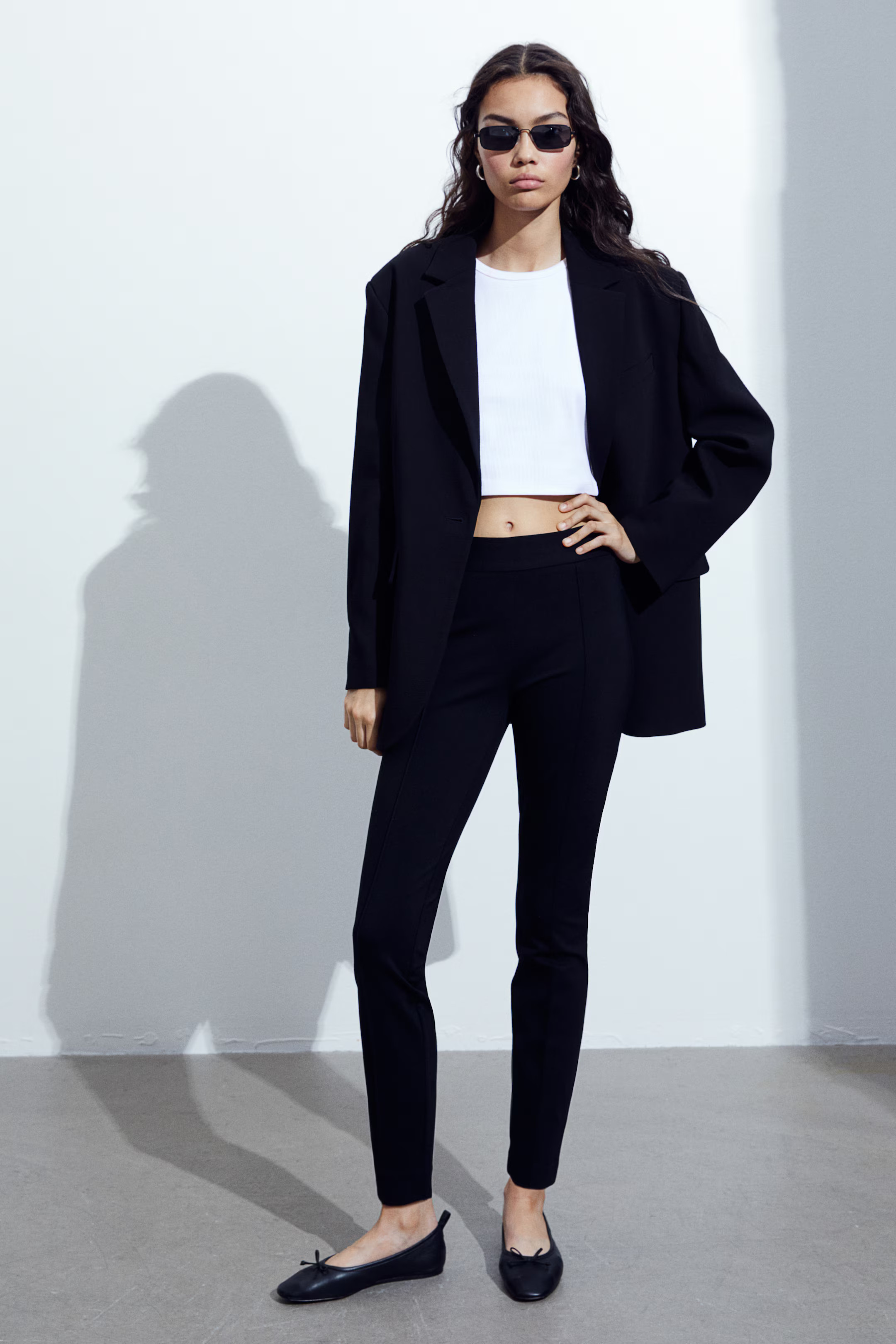 Legging met persvouwen | H&M (DE, AT, CH, NL, FI)
