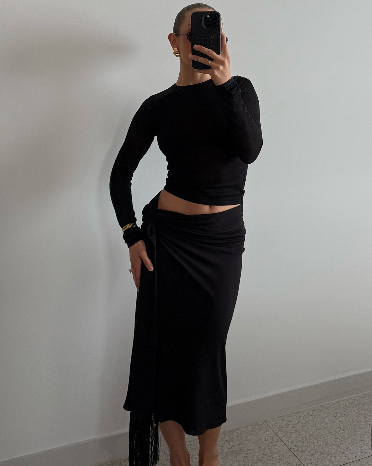 Love love love this all black look

#LTKdatenight #LTKautumn #LTKaustralia