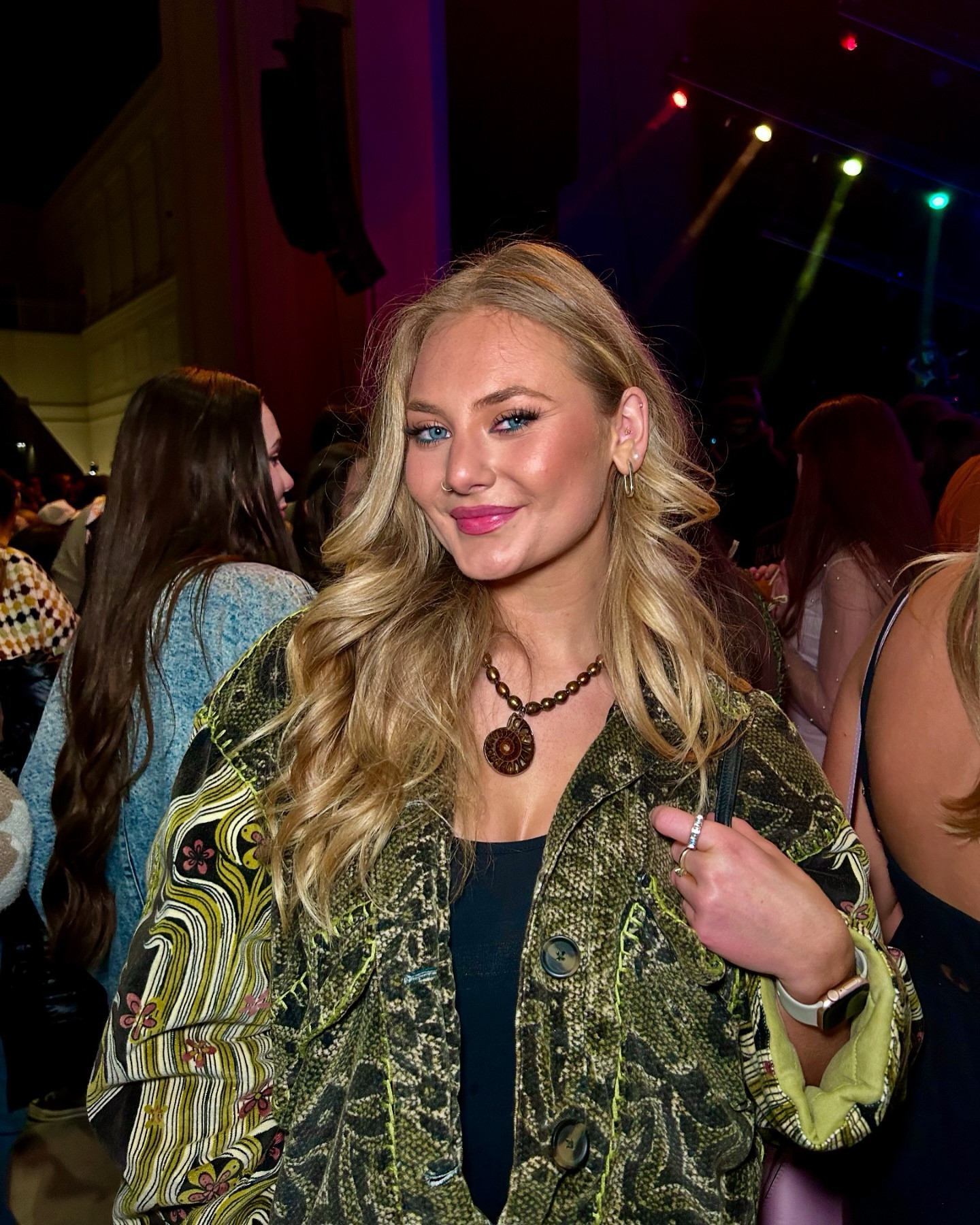 Your sign to buy the concert tickets. 

Perfect night at @theorionamphitheater with @brookandbluff and @rksbandofficial 💗
#encore