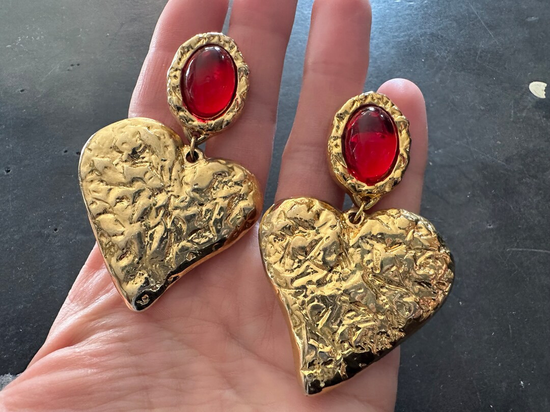 Avon Hammered Gold and Red Mogul Heart Dangle Earrings 2198 - Etsy | Etsy (US)