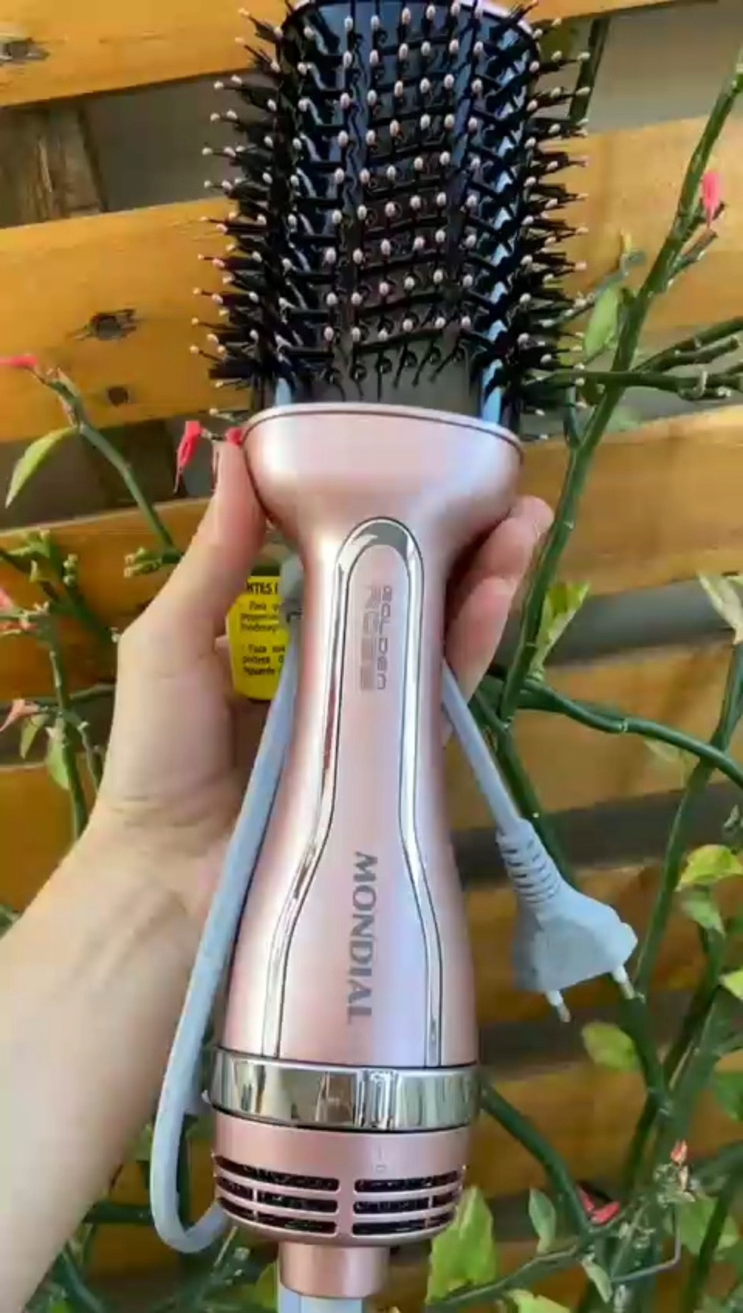 Tá buscando mais praticidade na hora de arrumar as madeichas então você precisa dessa Escova.🥹

Ótima perfeita mesmo!
Esse é um produto que você não se arrepende de ter comprado. 😍❤️

Encontre ela aqui👇🏽

#LTKstyletip #LTKbrasil #LTKbeauty