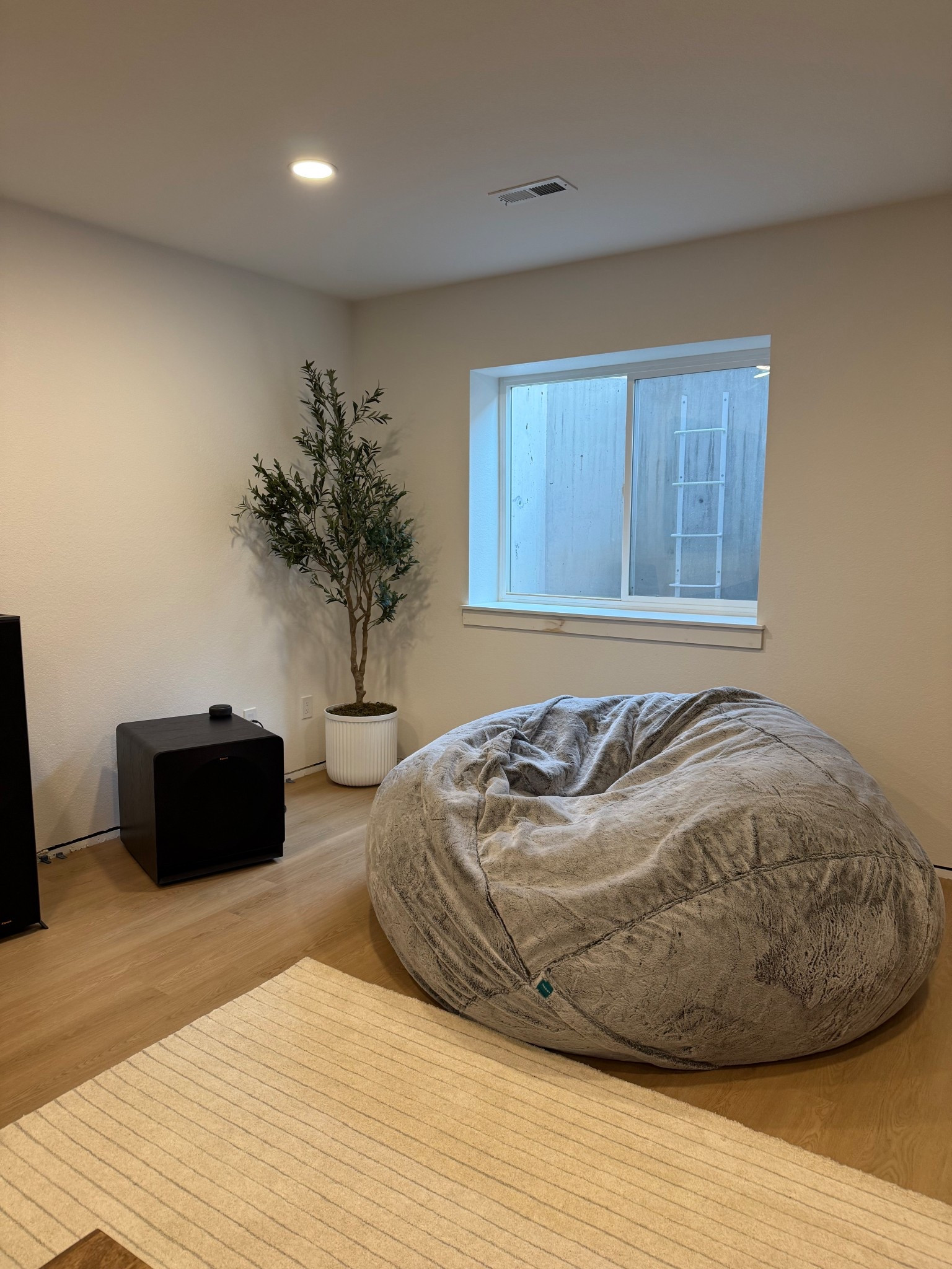 Lovesac is having a 35% off sale! Perfect for cozy nights in!

#LTKHome #LTKSaleAlert