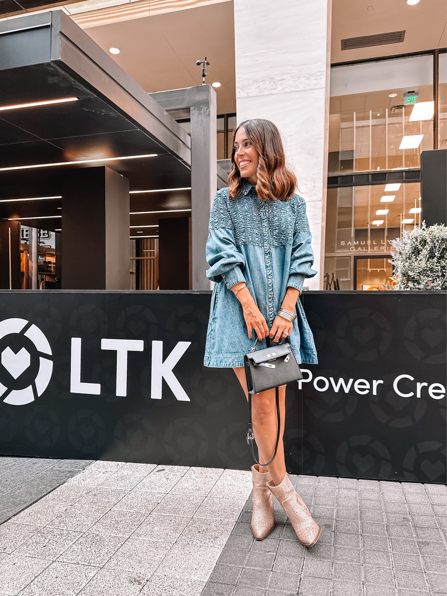 The cutest denim dress for ltkcon first party! 🩷 wearing size xs 

#LTKparties #LTKfindsunder100 #LTKCon