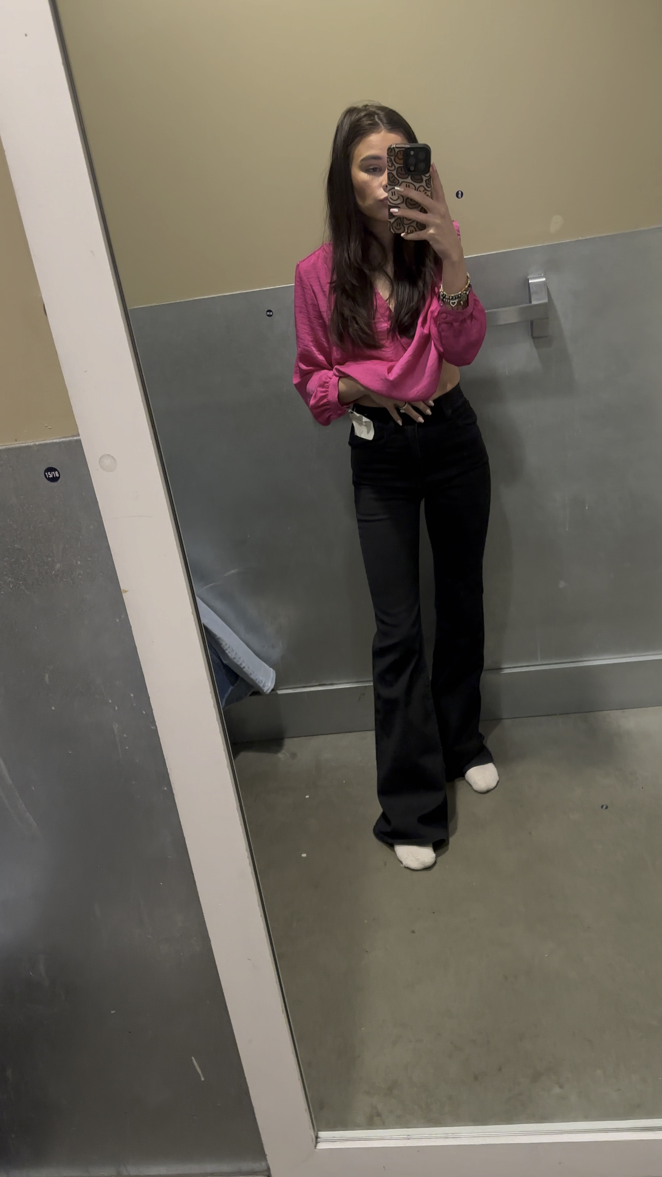 I found the perfect pair of jeans! And it’s on SALE #abercrombie #springsale #jeans 

#LTKSpringSale #LTKfindsunder100 #LTKVideo