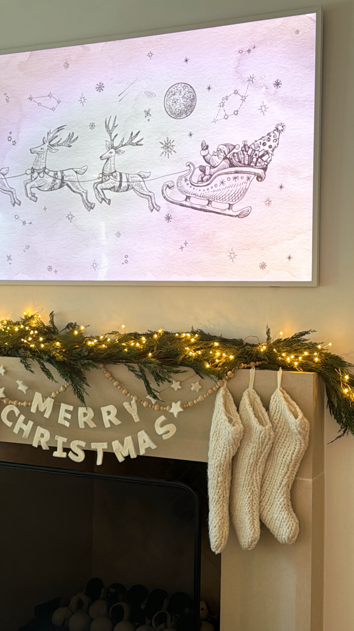 Christmas mantle! ❤️


#LTKHoliday #LTKSeasonal #LTKCyberWeek