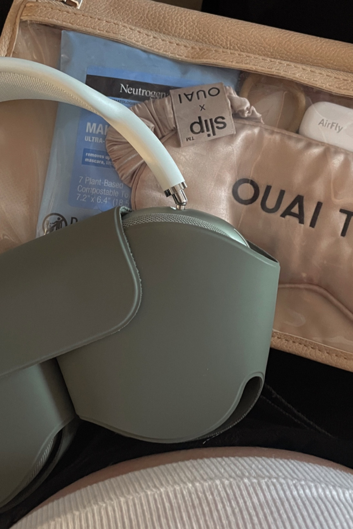 get un-ready with me!! #inflightessentials

#LTKtravel #LTKeurope