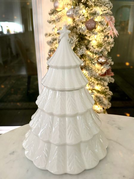 🎄 Christmas Decor 🎄

This is the perfect neutral Christmas cookie jar. We use it to as a way to hide phone chargers when not in use. You can also use it in other spots around the house. 

#everypiecefits

Christmas Decorations
Holiday Decorations
Holiday Decor
Christmas Tree Decor
Cookie Jar
Christmas Cookie Jar 

#LTKHoliday #LTKSeasonal #LTKhome