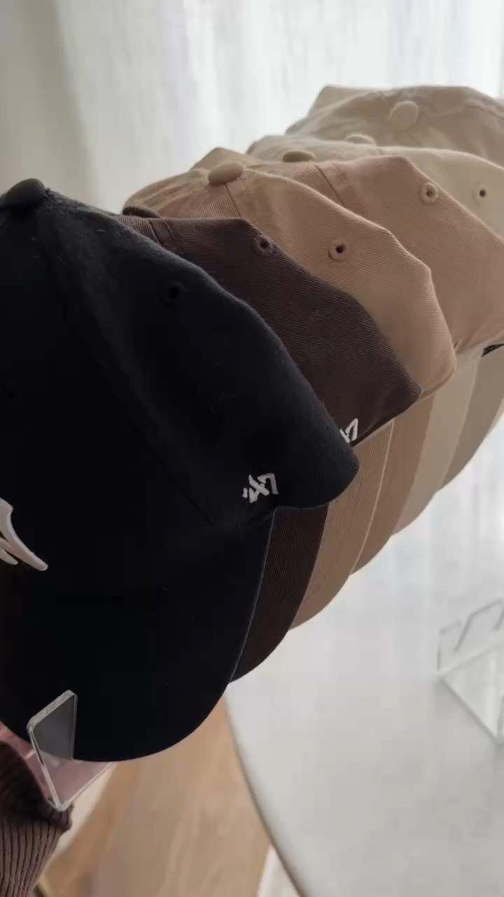 This hat organizer is perfect for keeping everything organized and it makes it so easy to see which hats I have✨
StylinByAylin, Aylin #organizer #homeorganizer #hats #amazonfind #amazonmusthaves

#LTKHome #LTKmomlife #LTKBeauty