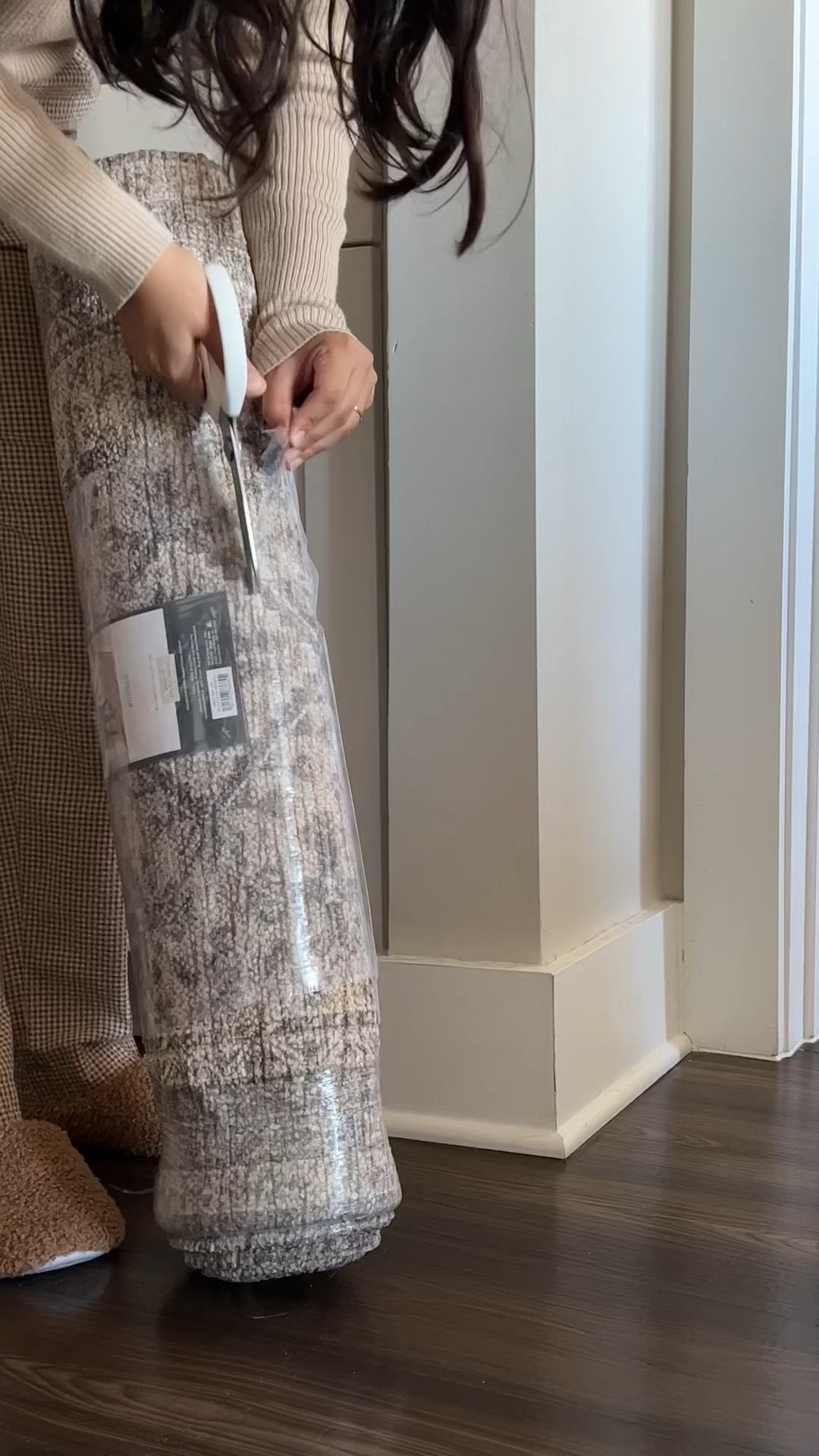 Our new kitchen runner! 🤎 it’s the cheapest runner I’ve ever bought. Can you believe it’s only $45?! It also comes in other sizes so if you’ve been looking for a rug, run to get this one 🙈

#mcgeerug #targetfinds #neutralhome #neutralhomedecor #homedecoronabudget #budgethomedecor #moderncottage #rustichome #vintagedecor #runnerug 

#LTKhome