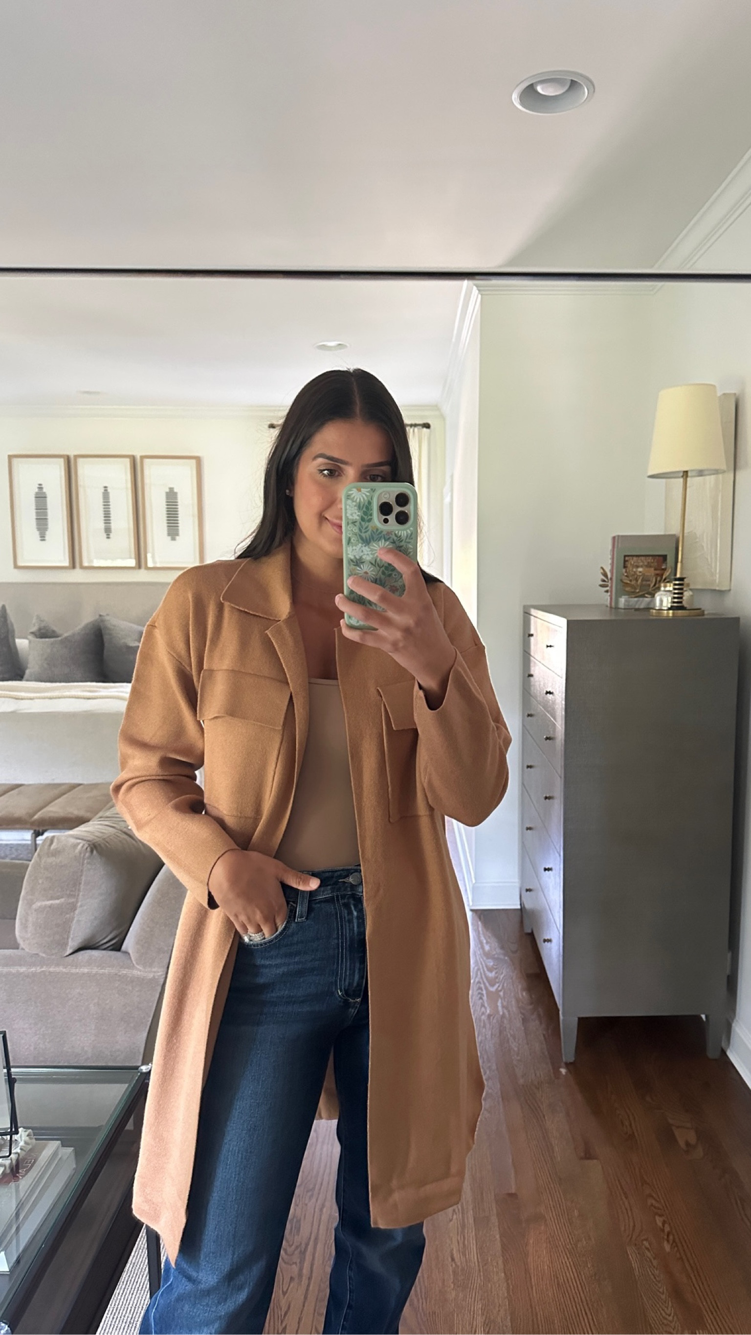 Fall fashion outfit styling🍂✨

Fit tips: tts, M

Fall outfit, fall seater, how to style denim, jeans, fall jeans, neutral outfit inspo, sweater, cardigan, Grace White, A Southern Drawl

#LTKStyleTip #LTKSeasonal #LTKFindsUnder100