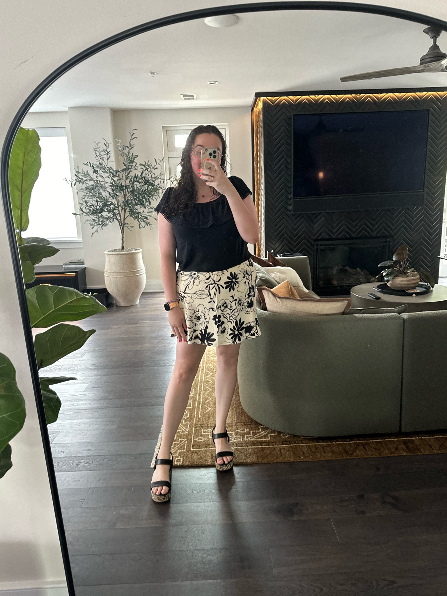 Summer skort // plus size skort // black and white outfits // summer looks // skorts 

#LTKSummerSales #LTKPlusSize #LTKSeasonal