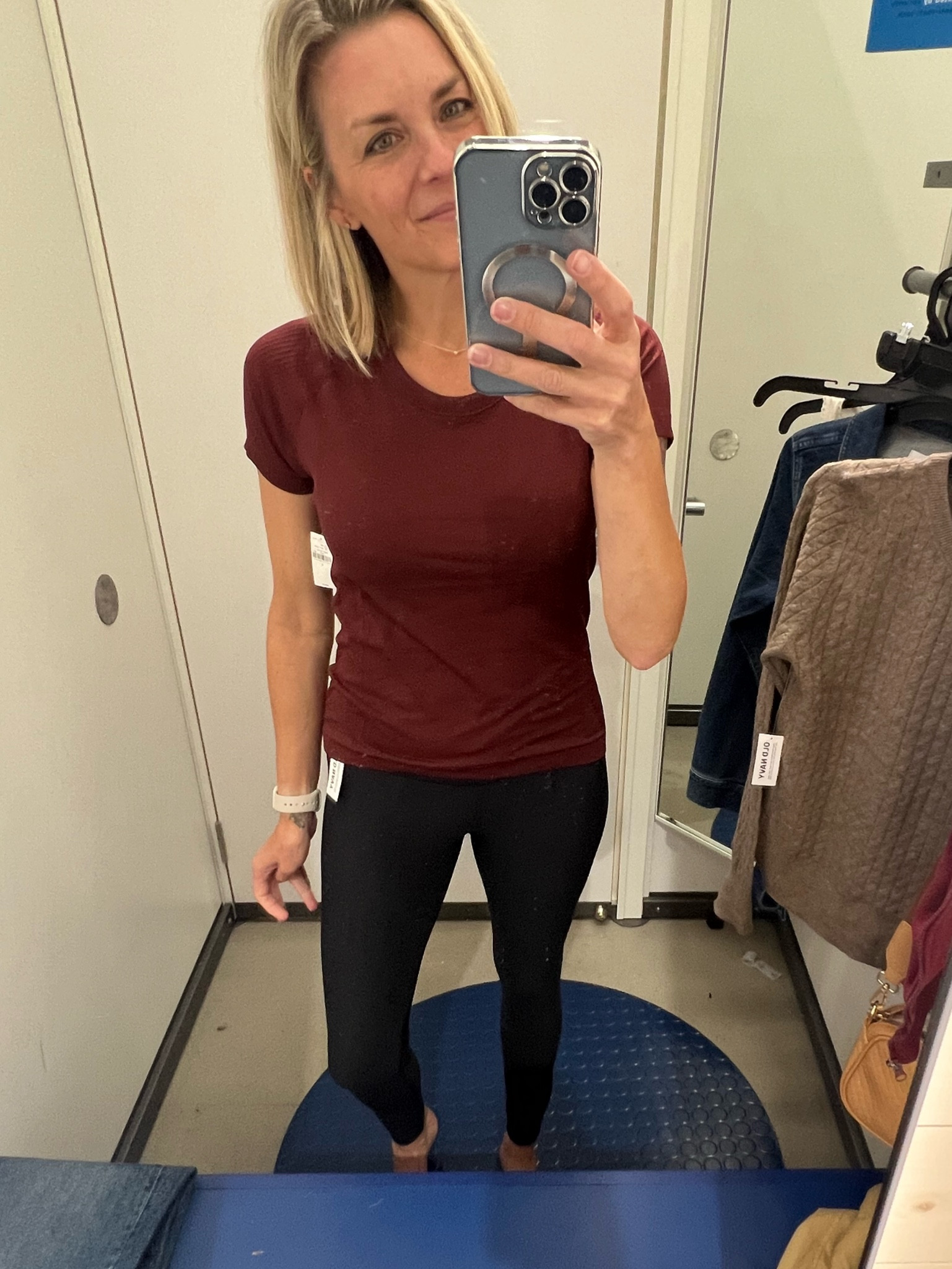 Wearing small in both, so stinking soft!!

#LTKSaleAlert #LTKFindsUnder50 #LTKActive