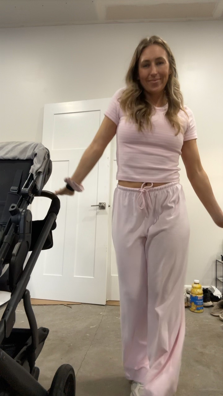 Comfiest ever travel fit 

#LTKootd #LTKmomlife