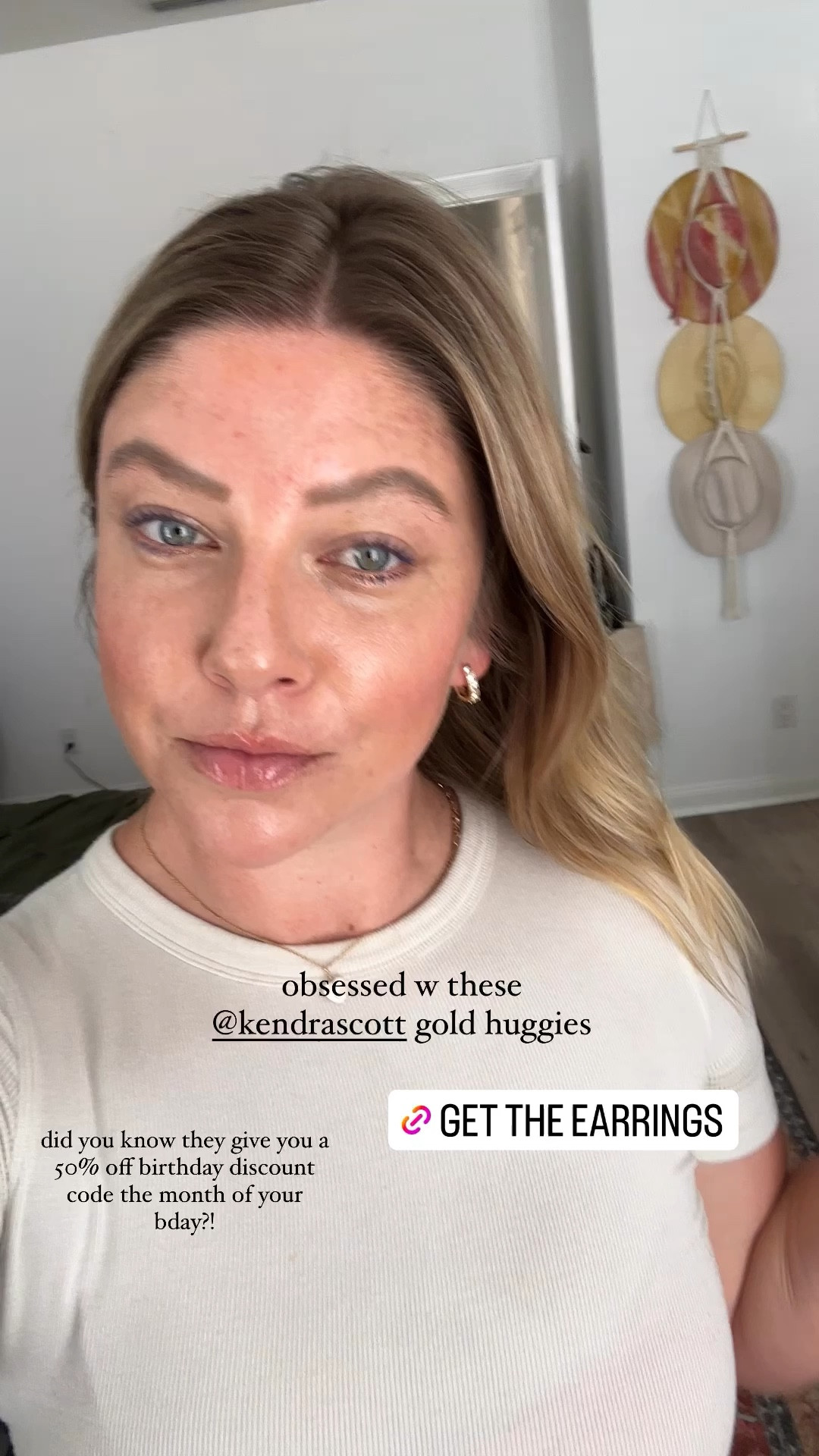 My favorite Kendra Scott gold huggies 

#LTKGiftGuide #LTKbeauty