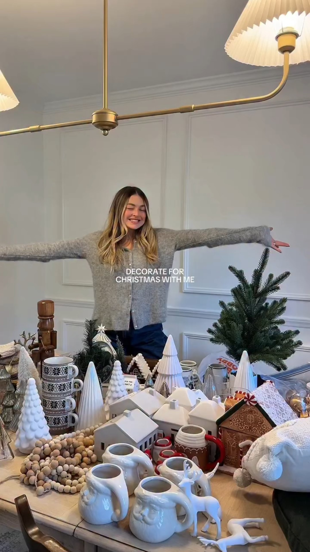 Decorate for Christmas with me!🎄🎅🏻 also did you notice that this is 4 separate days lol!

#christmasdecorating #christmasdecor #decorateforchristmas #christmasdecoratingideas #christmasdecorations decorate for Christmas Christmas decor Christmas decorating Christmas vlog Christmas decor ideas