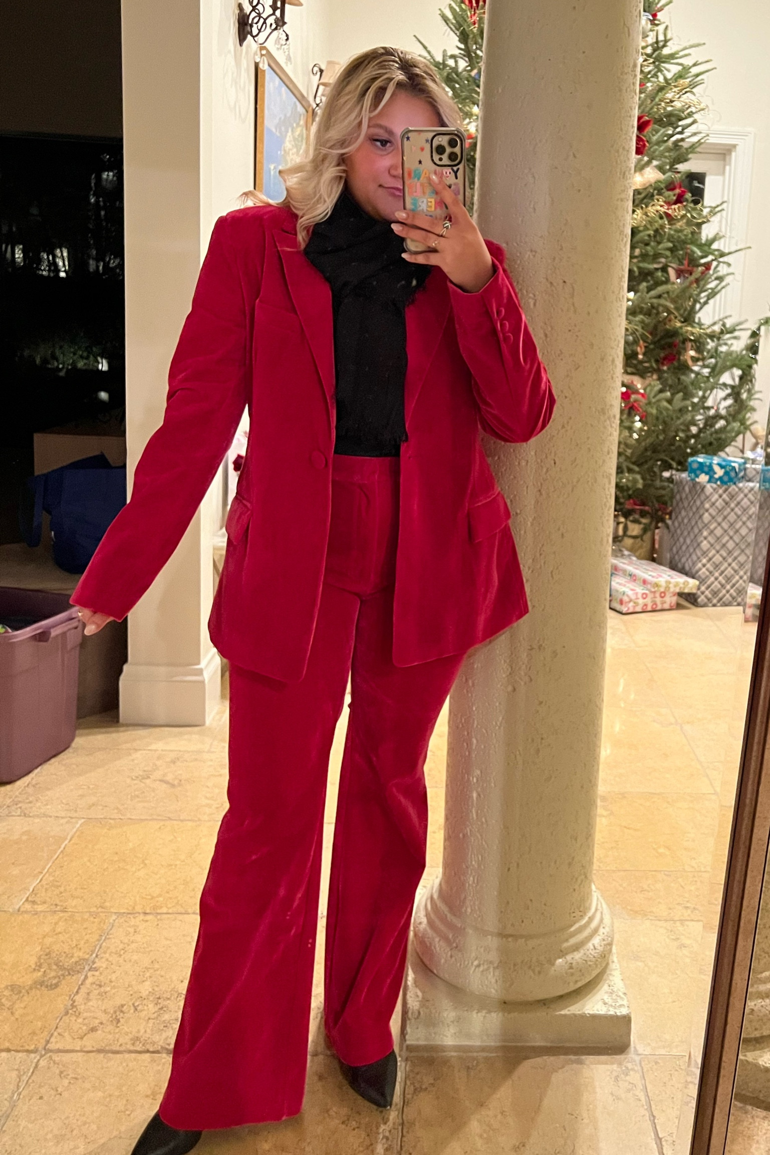 Elevate a solid look with a textured outfit! #velvetsuit #womenspantsuit #blazer #holiday 

#LTKshoecrush #LTKstyletip #LTKSeasonal