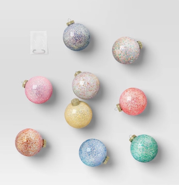 These could make a great hostess gift. Tie a few up together, or one or two up with a tea towel. Or, save them for yourself to make your tree shine! 


#target #hostessgift #under20 #giftunder20 #glitterornament 

#LTKHoliday #LTKFindsUnder50 #LTKGiftGuide