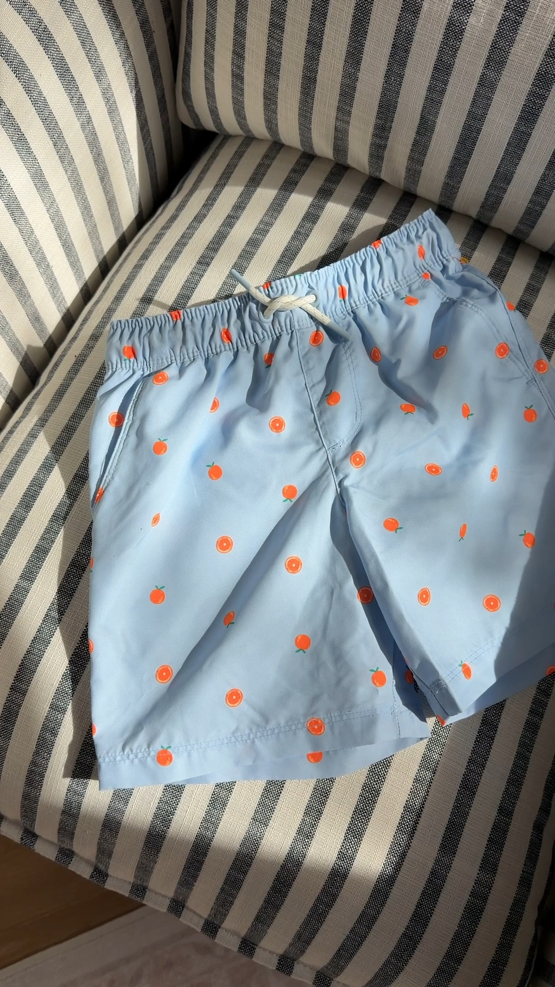 The cutest swim shorts 🍊 