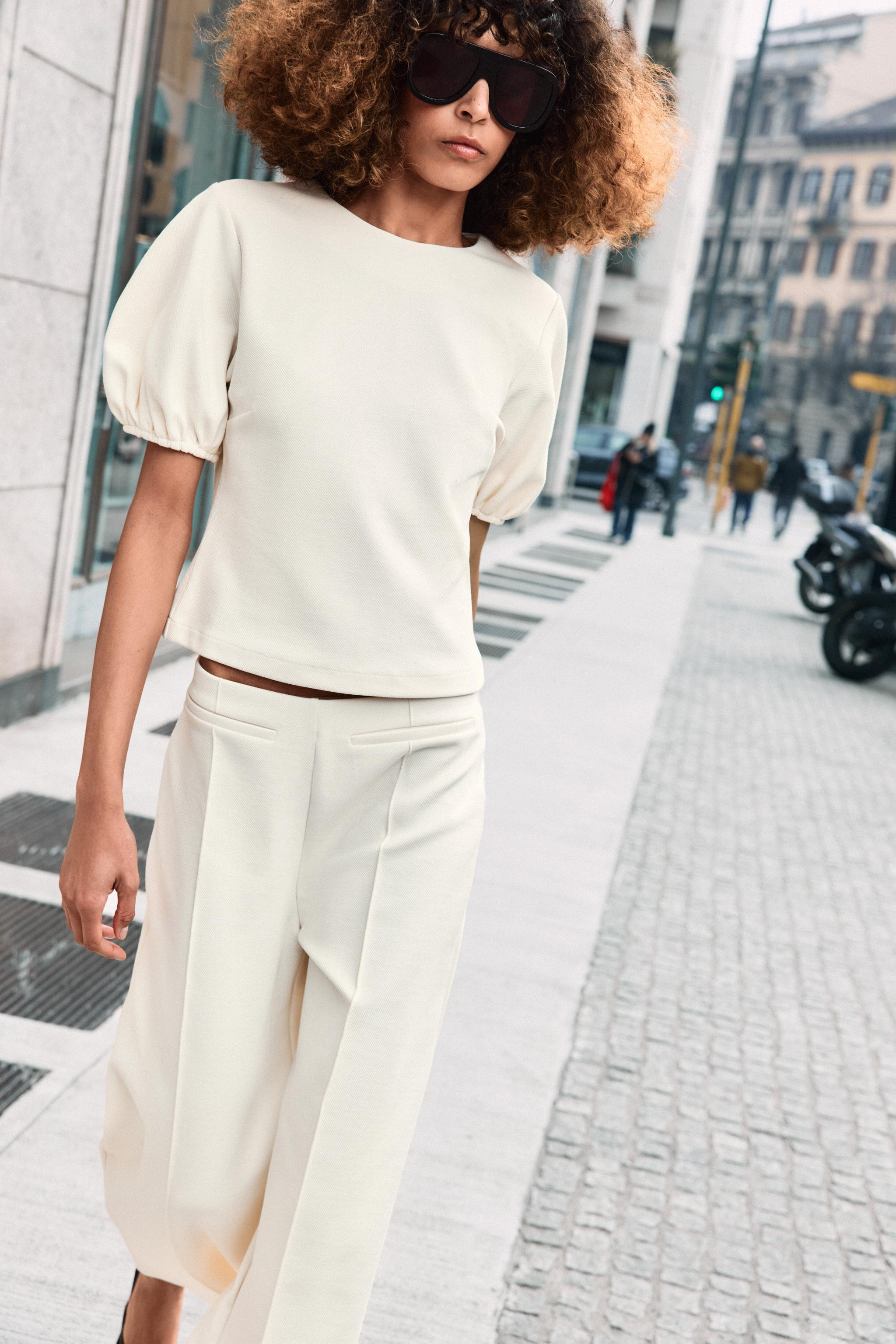 VOLUME TROUSERS | Zara UK