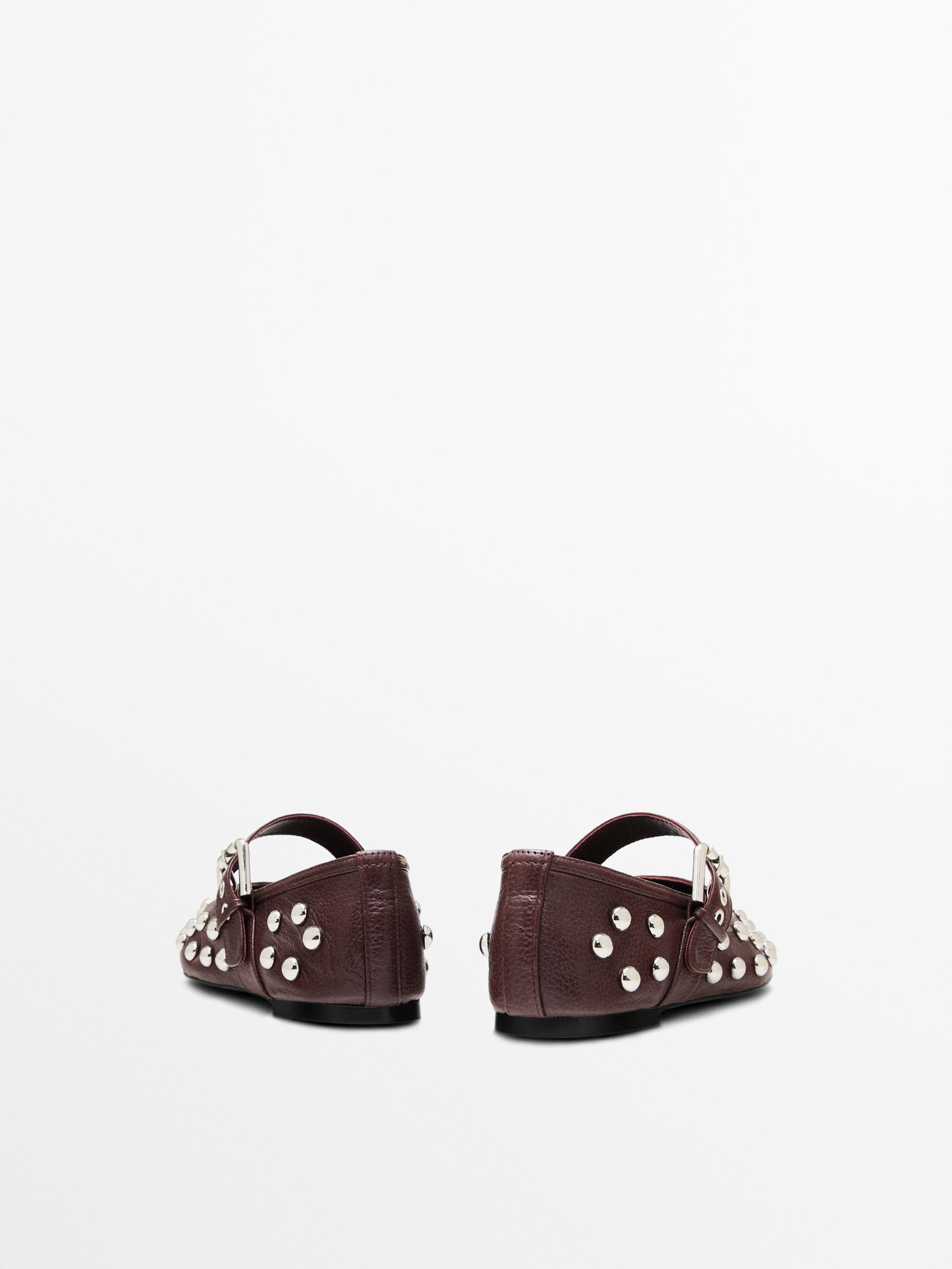 Ballet flats with studded buckles · Burgundy · Shoes | Massimo Dutti | Massimo Dutti UK