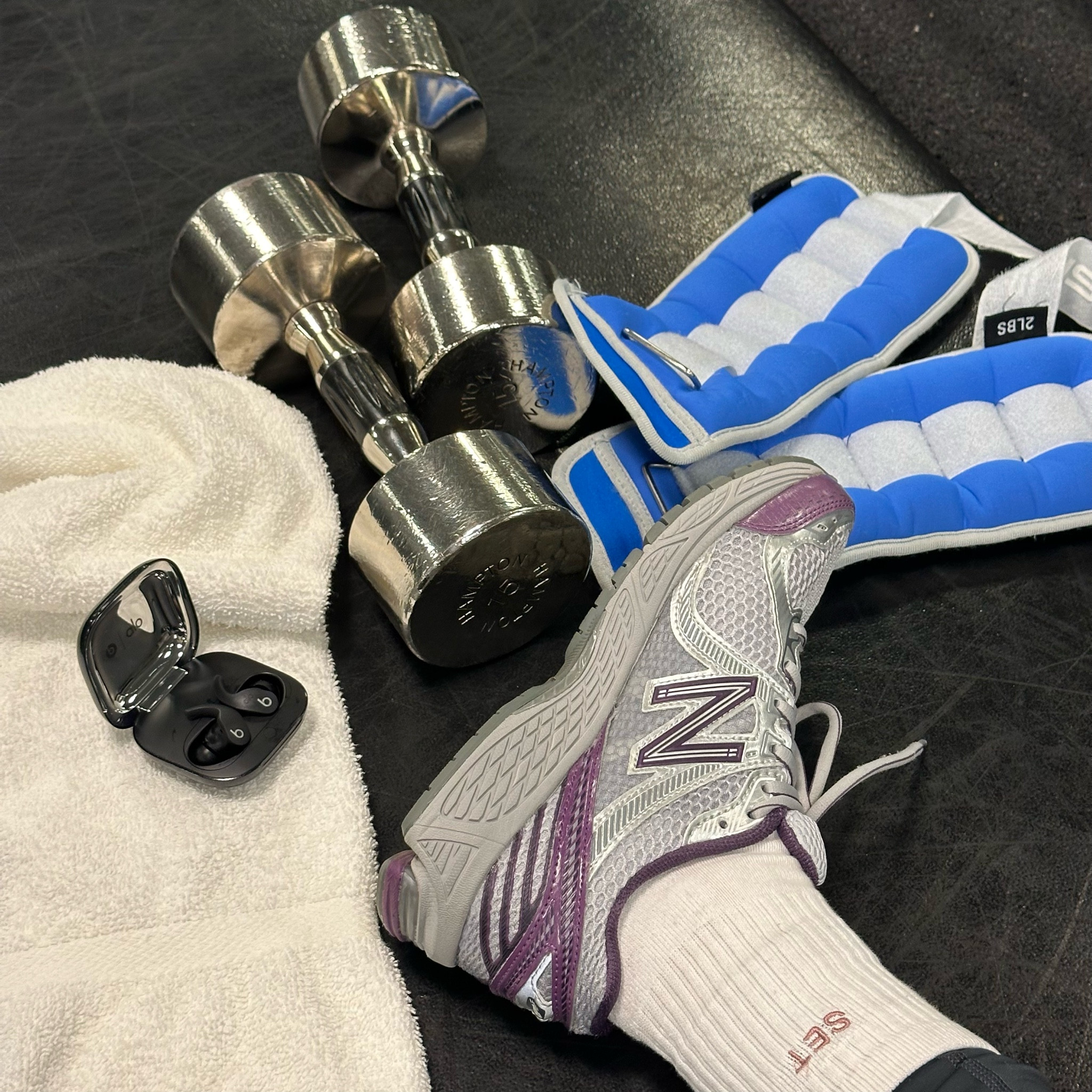 these beats > apple airpods 

#LTKfitness #LTKActive #LTKshoecrush