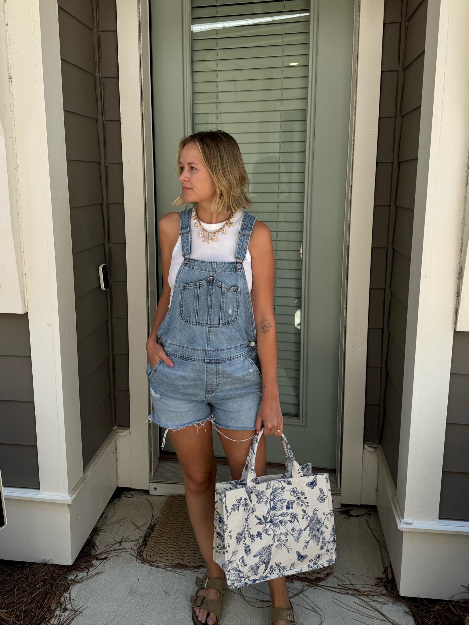 Overalls at the beach>>

#LTKtravel #LTKfindsunder50 #LTKstyletip