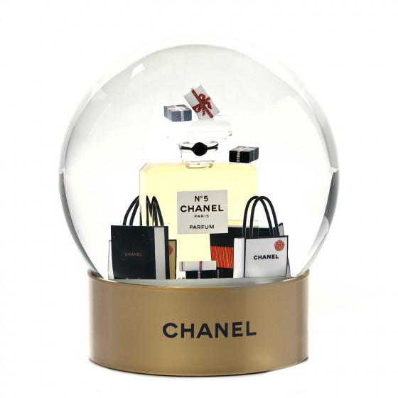 CHANEL

Glass N°5 Perfume Bottle Snow Globe | Fashionphile