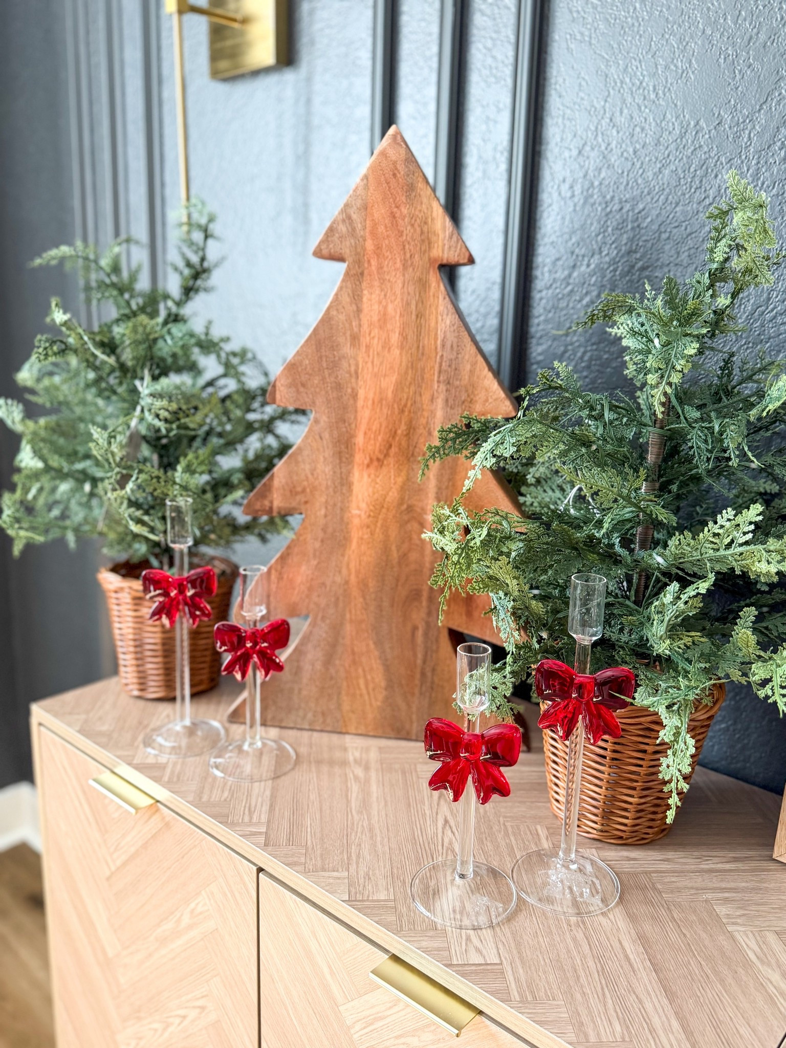 It’s beginning to look a lot like Christmas 🌲

#LTKFindsUnder50 #LTKHome #LTKSeasonal