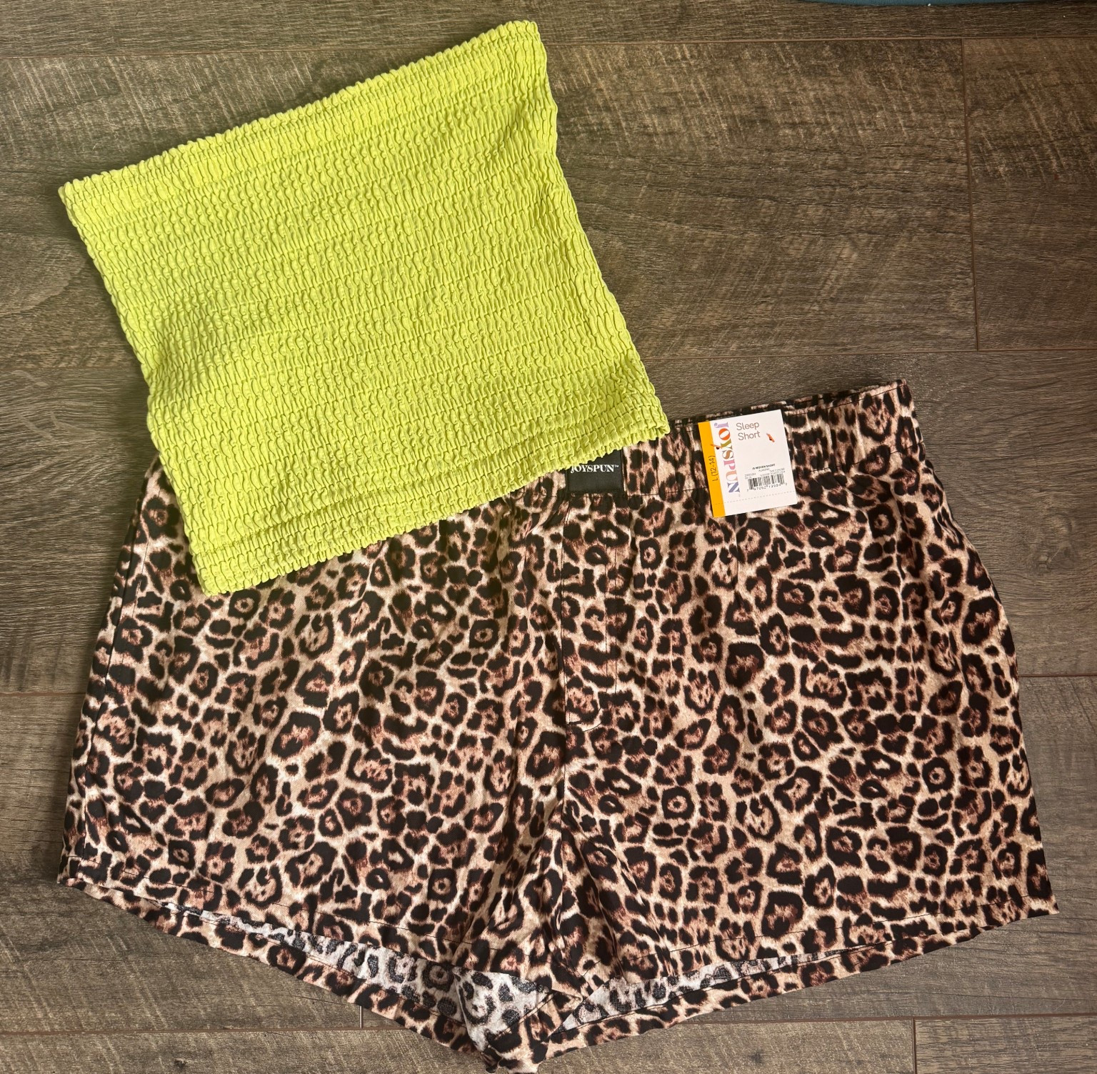 Walmart has been knocking their basics it of the park lately! Both under $9! 

#LTKMidsize #LTKmomlife #LTKootd