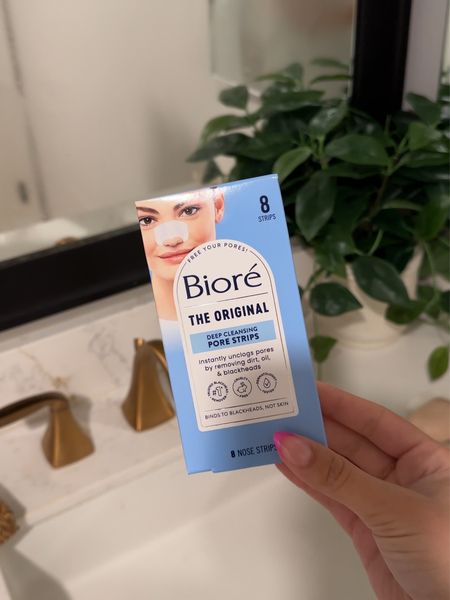 #AD maintenance day 💅🏼✨ I like to use the Bioré pore strips right before bed 

@Target @BioreUS #BiorePartner #PoreStrips #OddlySatisfying #TargetPartner #Target

skincare, nighttime skincare routine 

#LTKBeauty