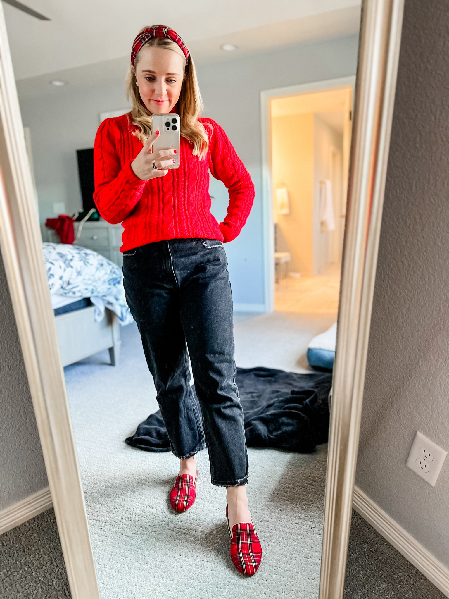 Red cable sweaters and holiday shoes! Wearing 27 short in these jeans. Holiday outfit. Festive. Cableknit sweater. Christmas sweater. Red sweater. 

#LTKHoliday