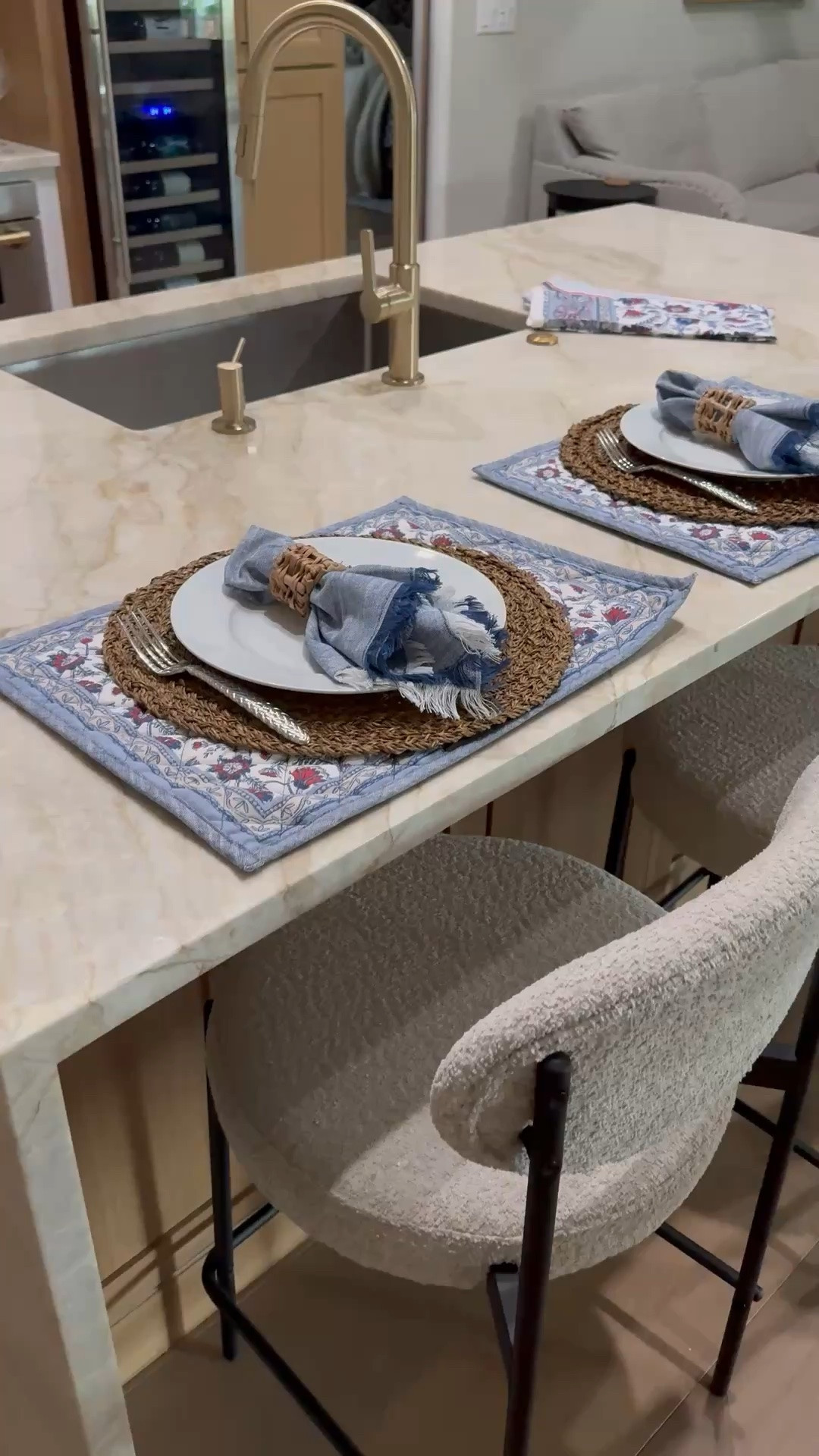 Cute place settings, kitchen decor, home decor, kitchen island barstools

#LTKHome #LTKdayinmylife #LTKSeasonal