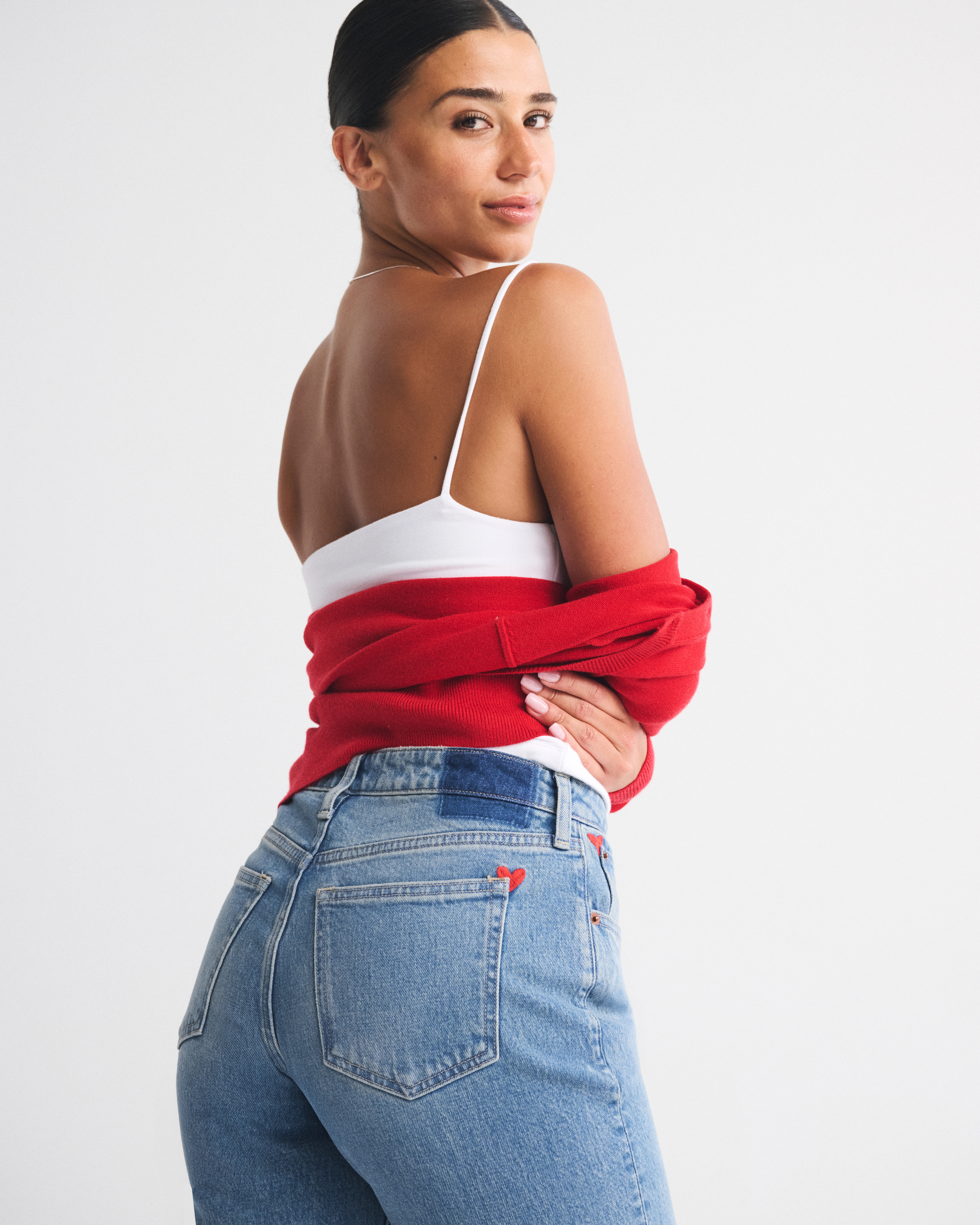 Curve Love High Rise 90s Relaxed Heart Embroidered Jean | Abercrombie & Fitch (US)