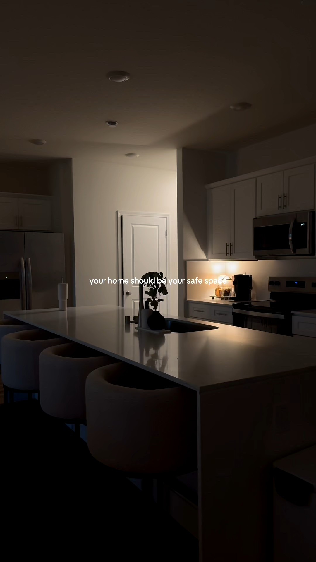 My favorite place to be 🤎

#LTKHome #LTKmorningroutine