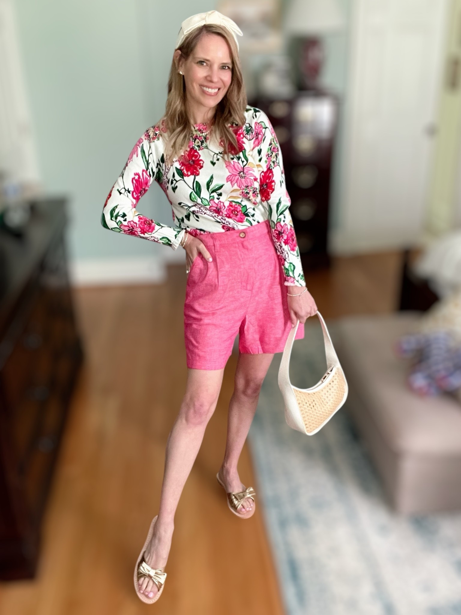 Polished + Playful in Pink & Platinum!
Loving this flirty spring combo featuring the Jack Rogers Brightly Bow Sandals in the shade Platinum — the ultimate neutral with a glam twist! These sandals add just the right amount of shine to any outfit and pair perfectly with everything from dresses to denim shorts!

I styled them here with my favorite hot pink linen-blend shorts and a vibrant floral top for a fresh, feminine look that’s comfy and cute!

Outfit details:
• Jack Rogers Brightly Bow Sandals – Platinum – These beauties are an elevated flat with a signature bow detail and metallic finish that goes with everything. Dress them up or down!
• Time and Tru Linen-Blend Shorts (XS, Moda Lipstick) – Lightweight and flattering with a 5” inseam, these under-$20 shorts are a spring wardrobe hero!
• Floral Long Sleeve Top – A bold floral print adds instant color and charm.
• Woven Cream Headband & Straw Shoulder Bag – Accessories that keep the look effortlessly sweet and summery!

Perfect for:
• Spring and summer getaways ✈️
• Brunch with the girls ☕
• Daytime events or casual date nights ✨
• Strolling farmer’s markets or beach towns

Shop this pretty pink and platinum look now on my LTK!
#JackRogers #BrightlyBow #PlatinumSandals #SpringStyle #WalmartFashion #TimeAndTru #LinenShorts #LTKunder50 #PinkOutfit #FloralTop #LTKSpringStyle #EffortlessStyle #CasualChic


#LTKOver40 #LTKFindsUnder50 #LTKFindsUnder100