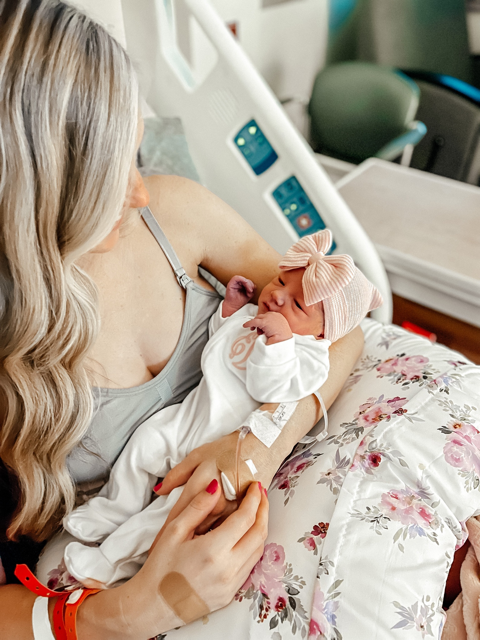 Linking hospital bag essentials here and postpartum musts 