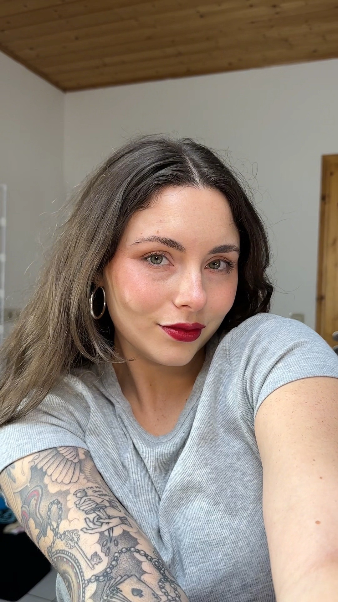 Makeup tutorial 🤍🎁

#LTKFindsUnder100 #LTKBeauty #LTKHoliday
