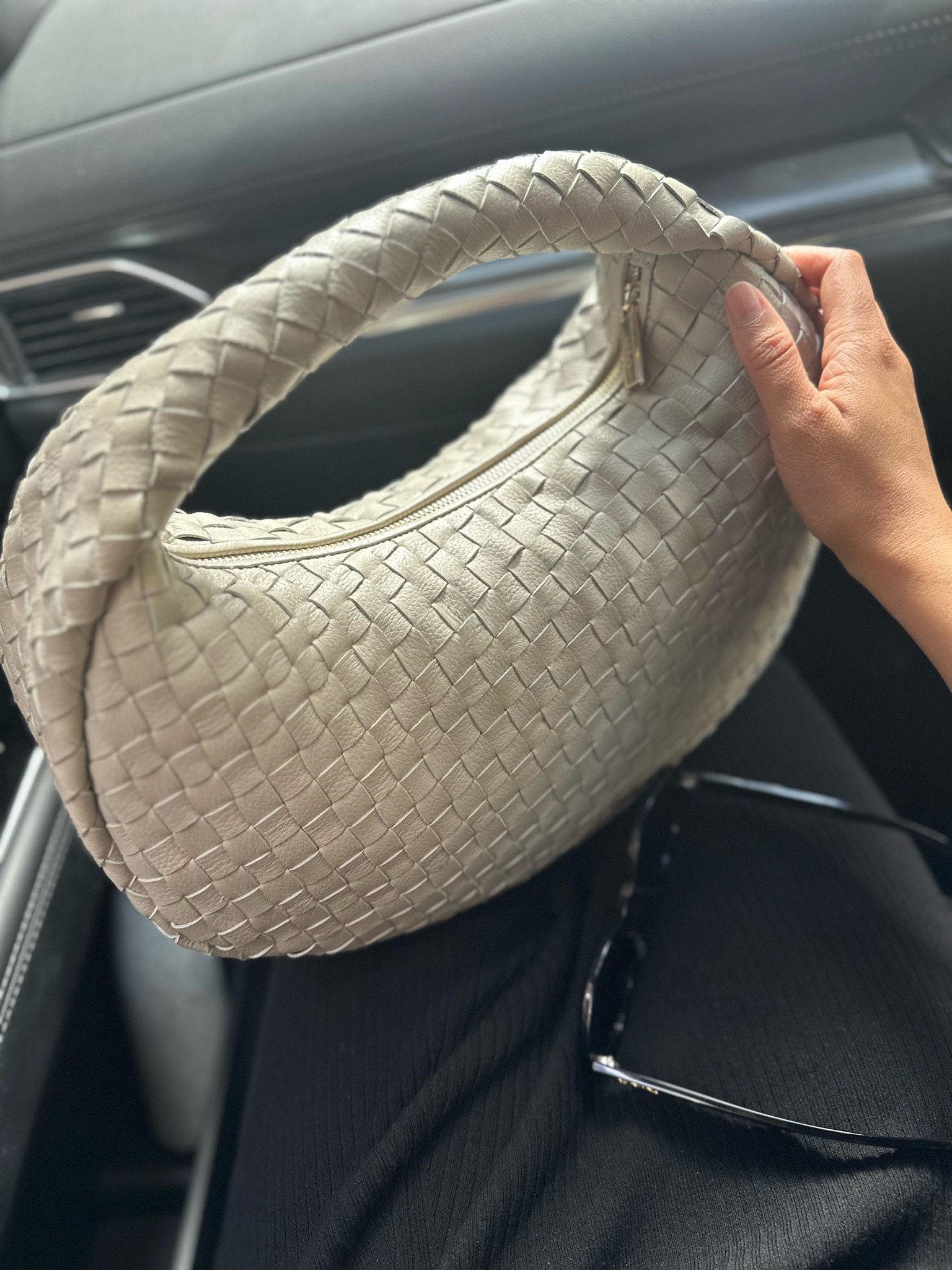 Obsessed with this bag 

#LTKaustralia #LTKstyletip #LTKbag