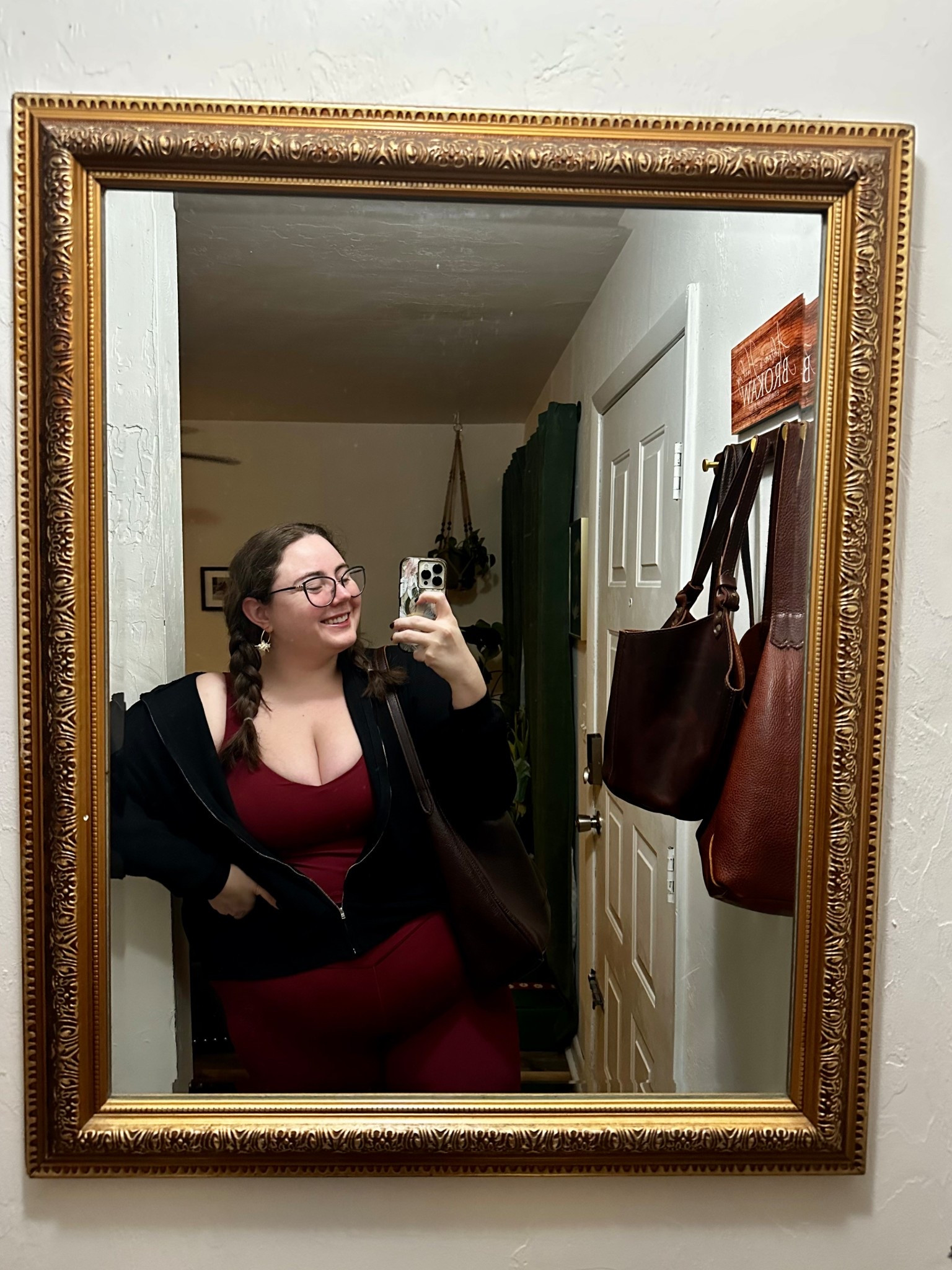 A casual comfy outfit to grab coffee and run errands in 

#LTKPlusSize #LTKootd #LTKActive