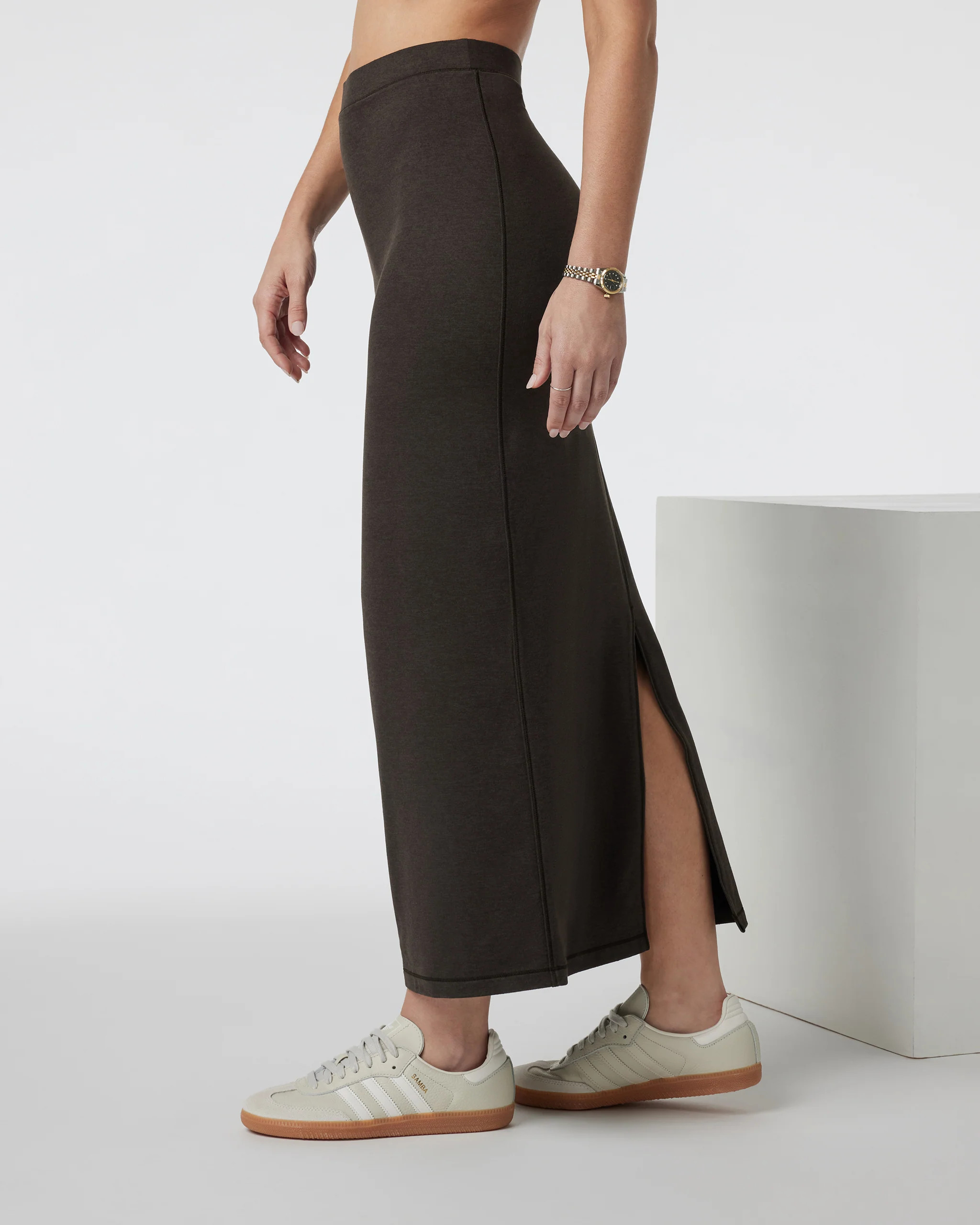 Halo Column Skirt | Dark Java Heather Midi Skirt | Vuori | Vuori Clothing (US & Canada)