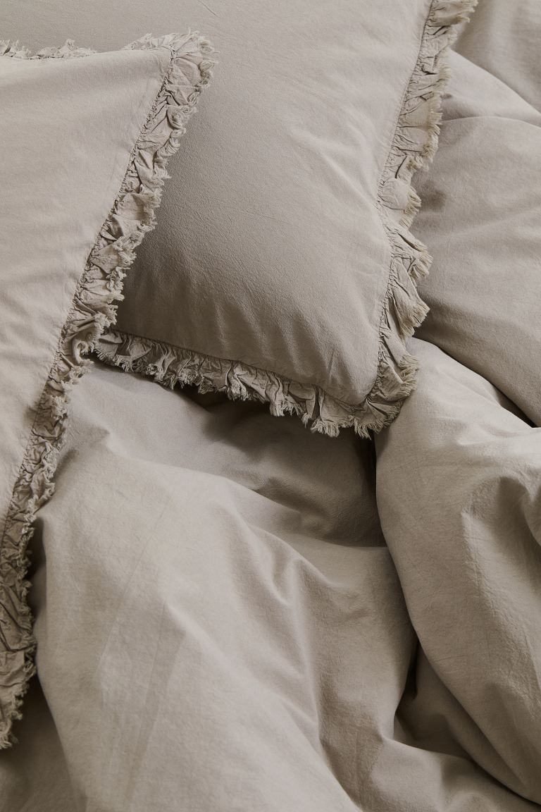 Ruffle-trimmed King/Queen Duvet Cover Set | H&M (US + CA)