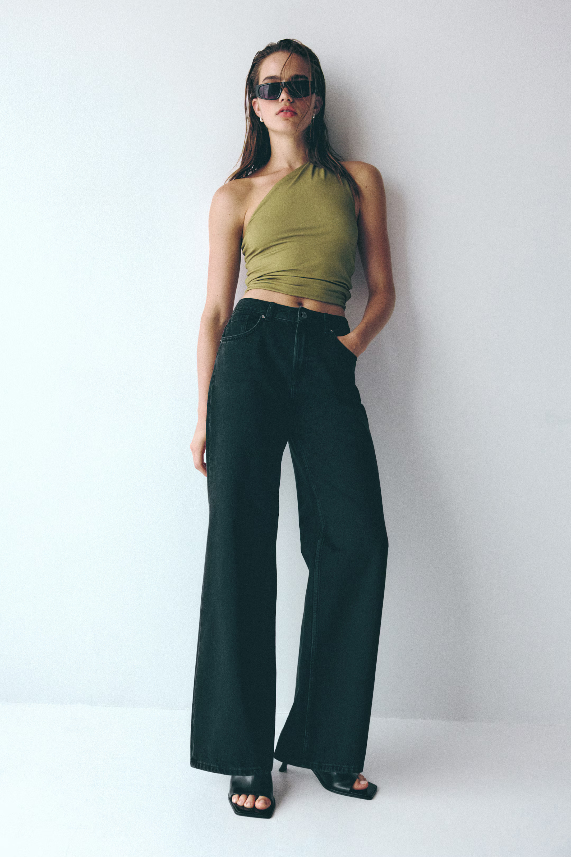 Wide High Jeans | H&M (UK, MY, IN, SG, PH, TW, HK)