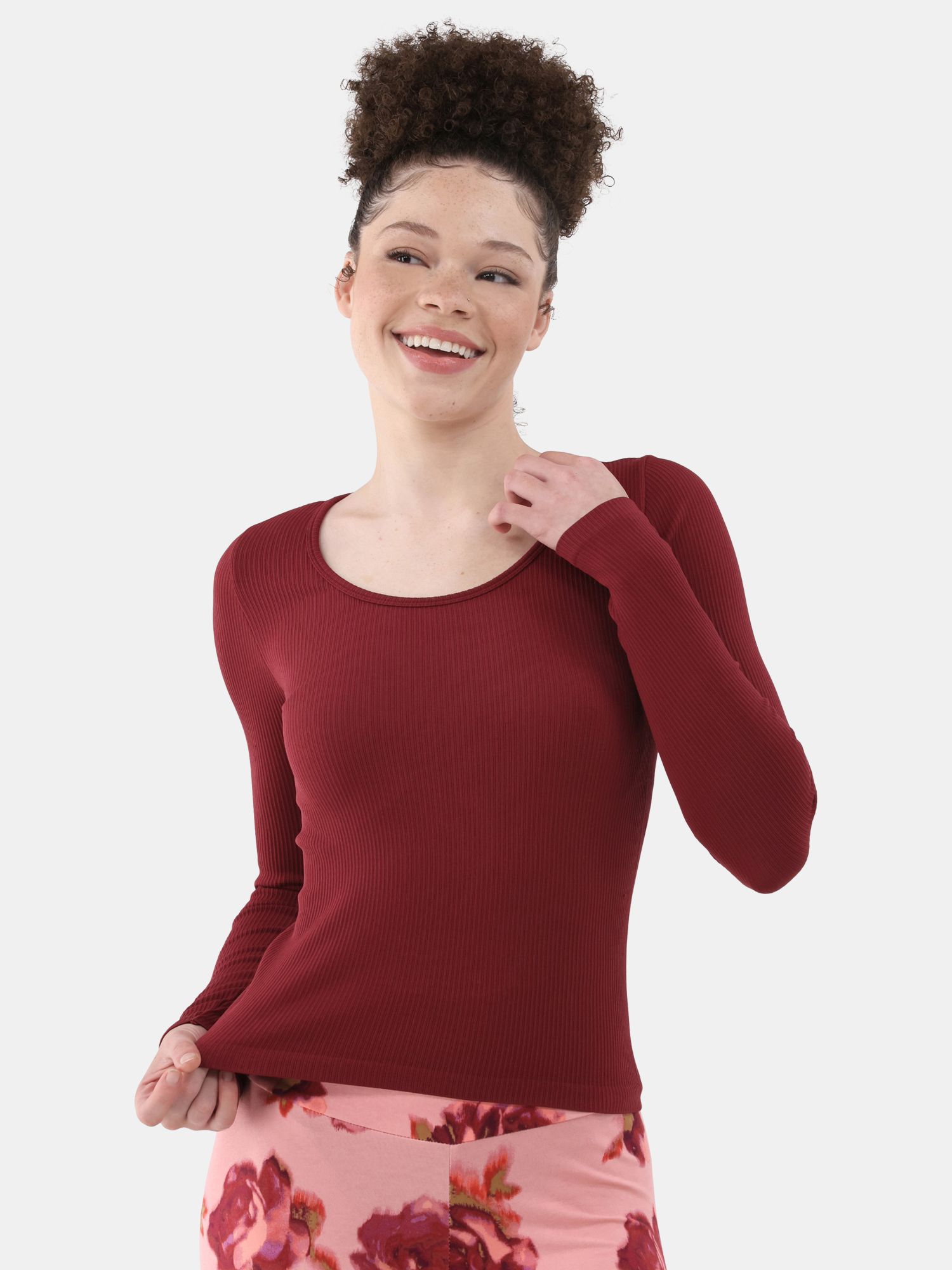 No Boundaries Seamless Scoop Neck Top, Women's and Women's Plus | Walmart (US)