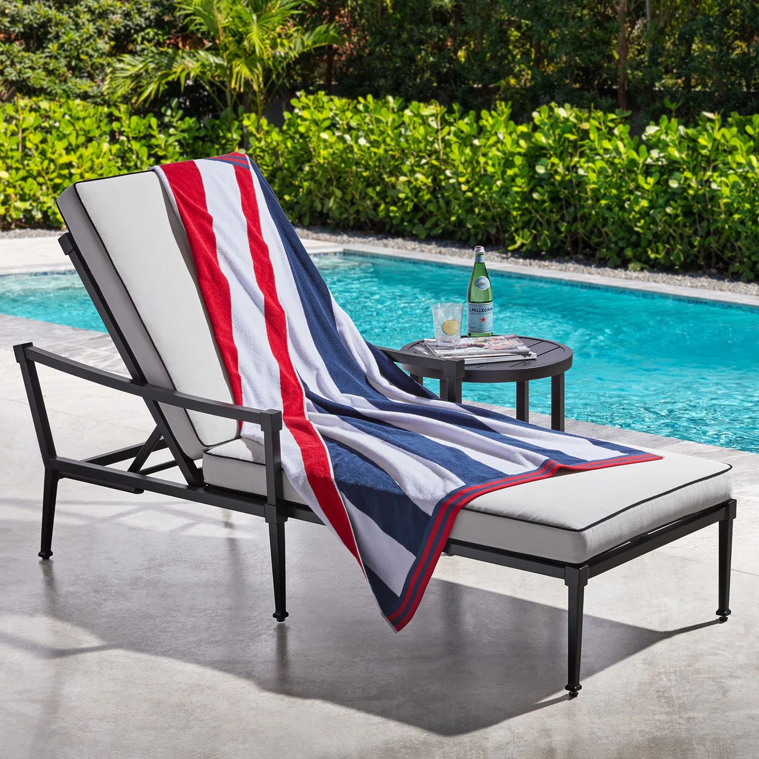 Member's Mark  Set of 2 Oversized Reversible Cabana Stripe Beach Towels, 40" x 72" | Sam's Club