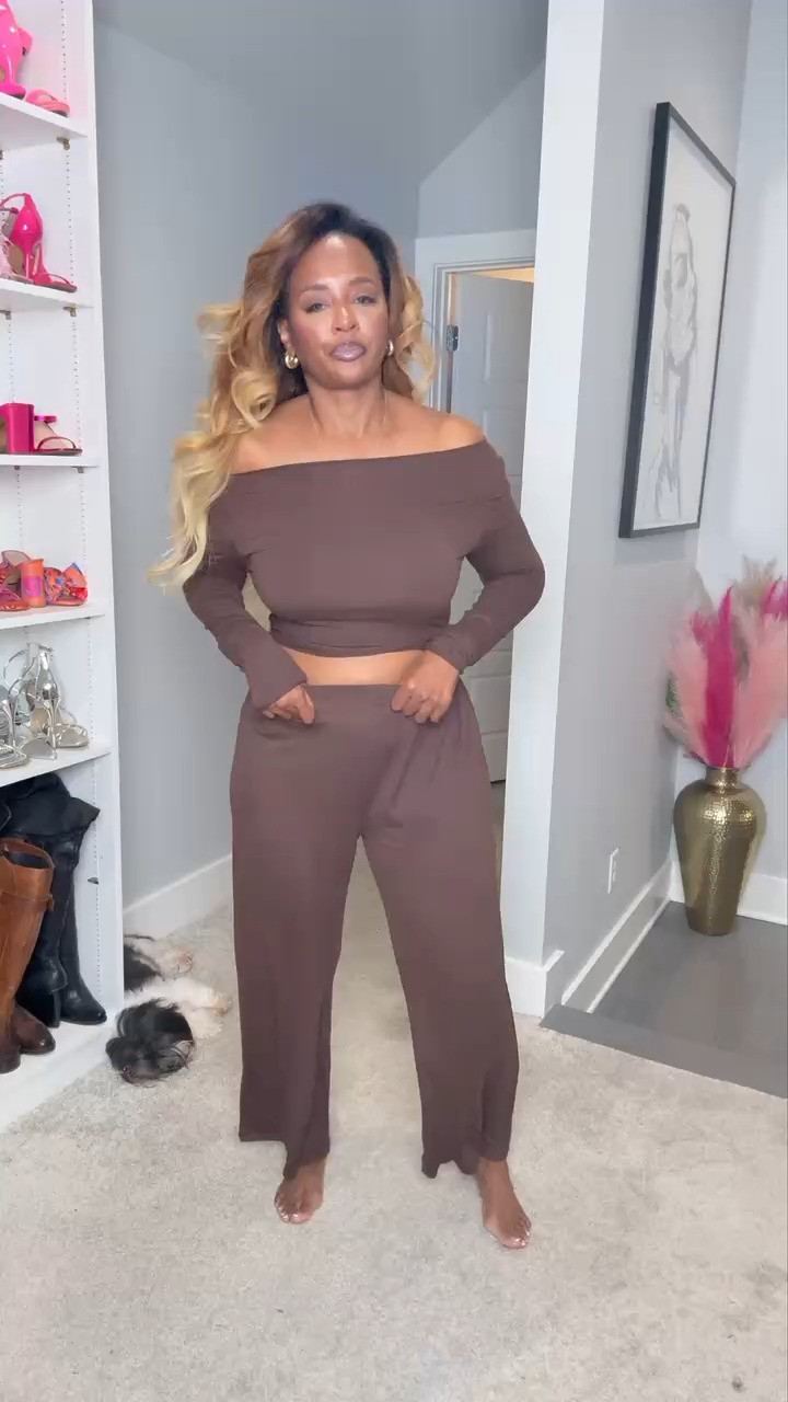 Let’s Get Cozy
 

 #LTKHoliday #LTKgrwm #LTKootd